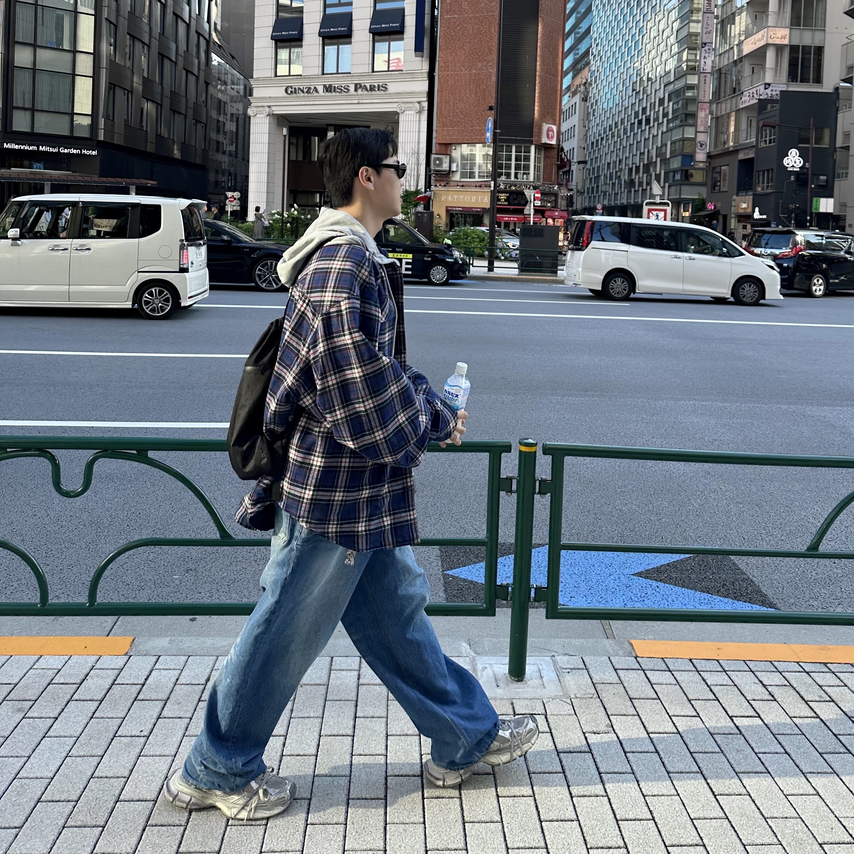Project G/R Reversible Hoodie Check Shirts Navy 착용 스타일
