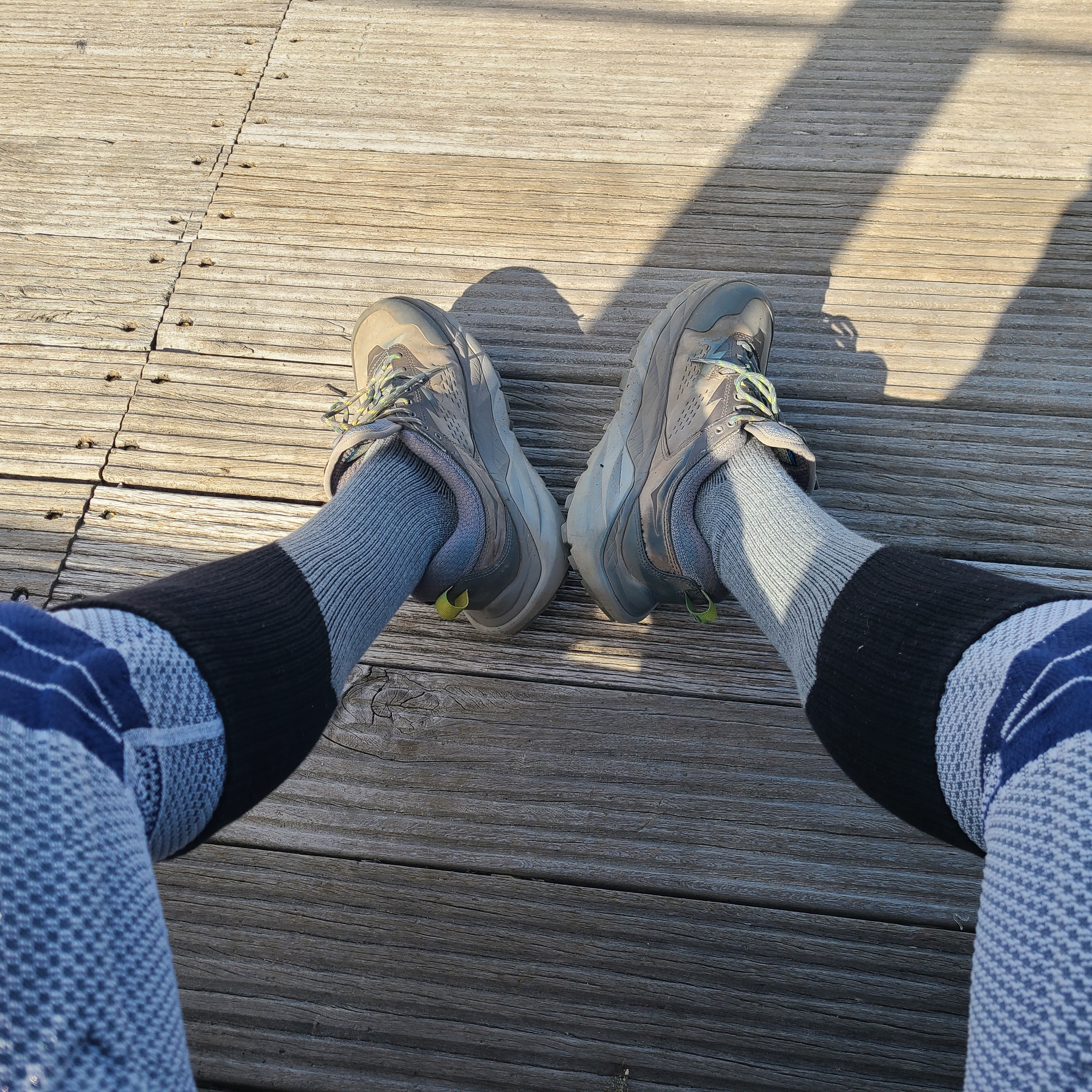 Hoka Kaha Low Gore-Tex Green Sheen 착용 스타일