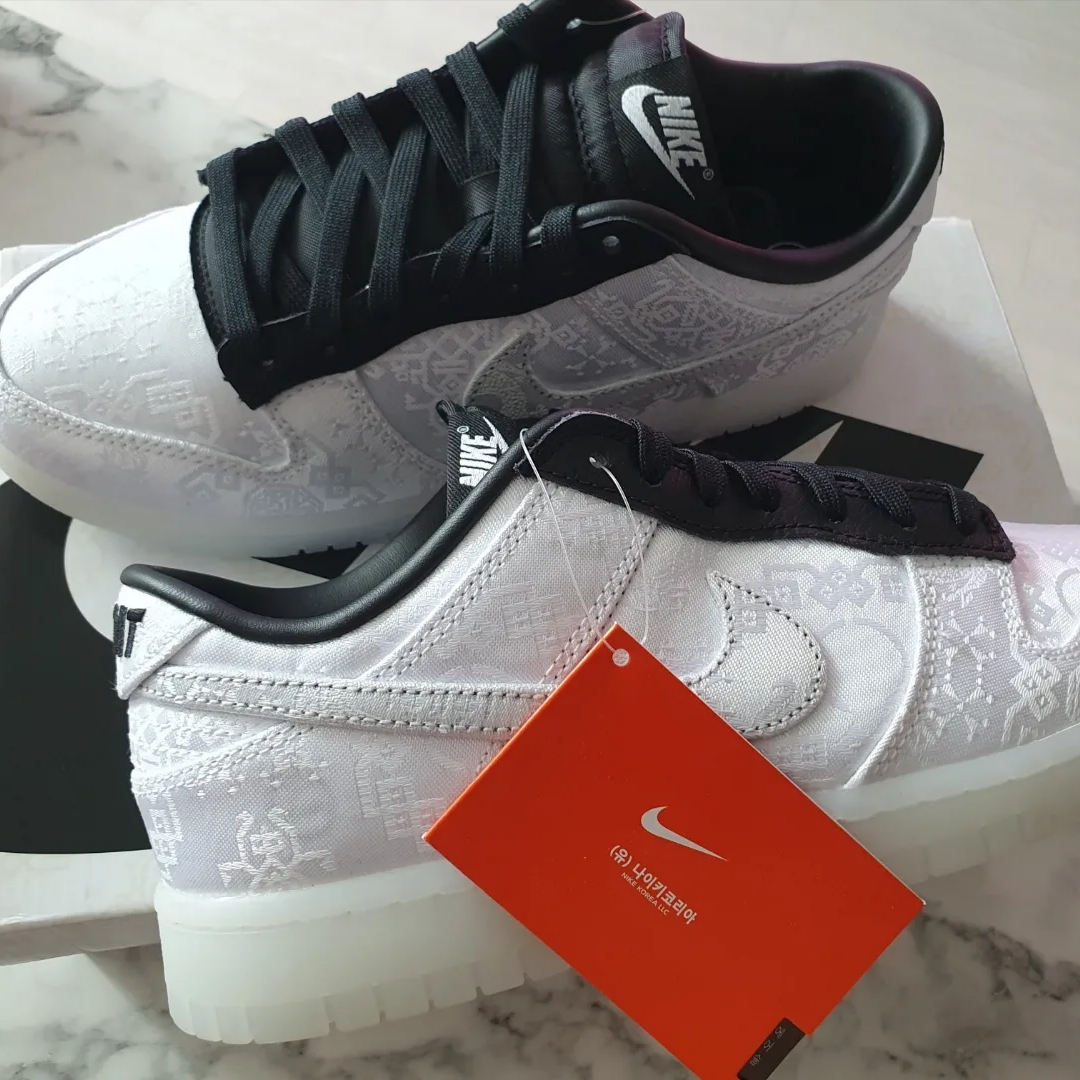 Nike x Clot x Fragment Dunk Low Black and White 착용 스타일 - 1