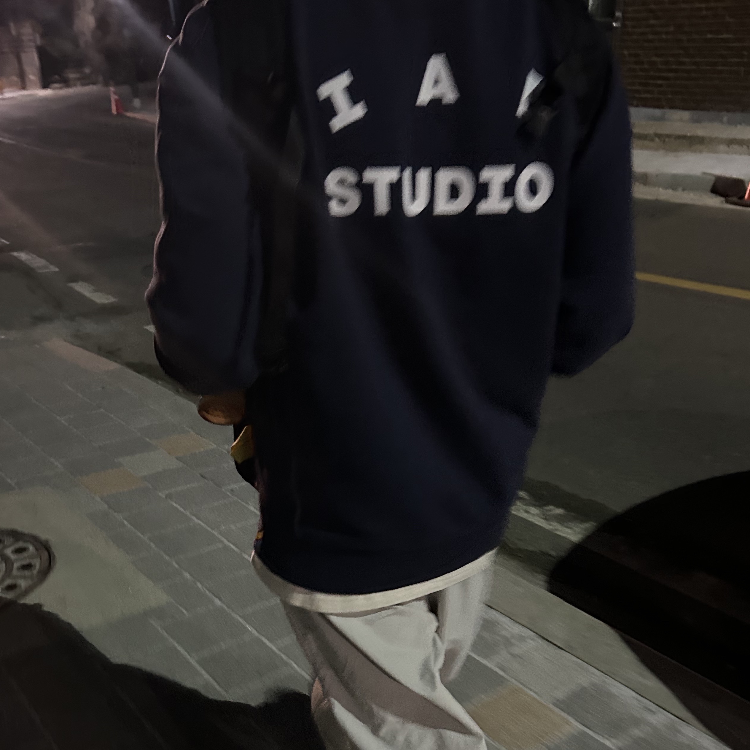 IAB Studio x Lee Pigment Sweatshirt Indigo Navy, Nike Dunk Low Retro University Blue 착용 스타일 - 3