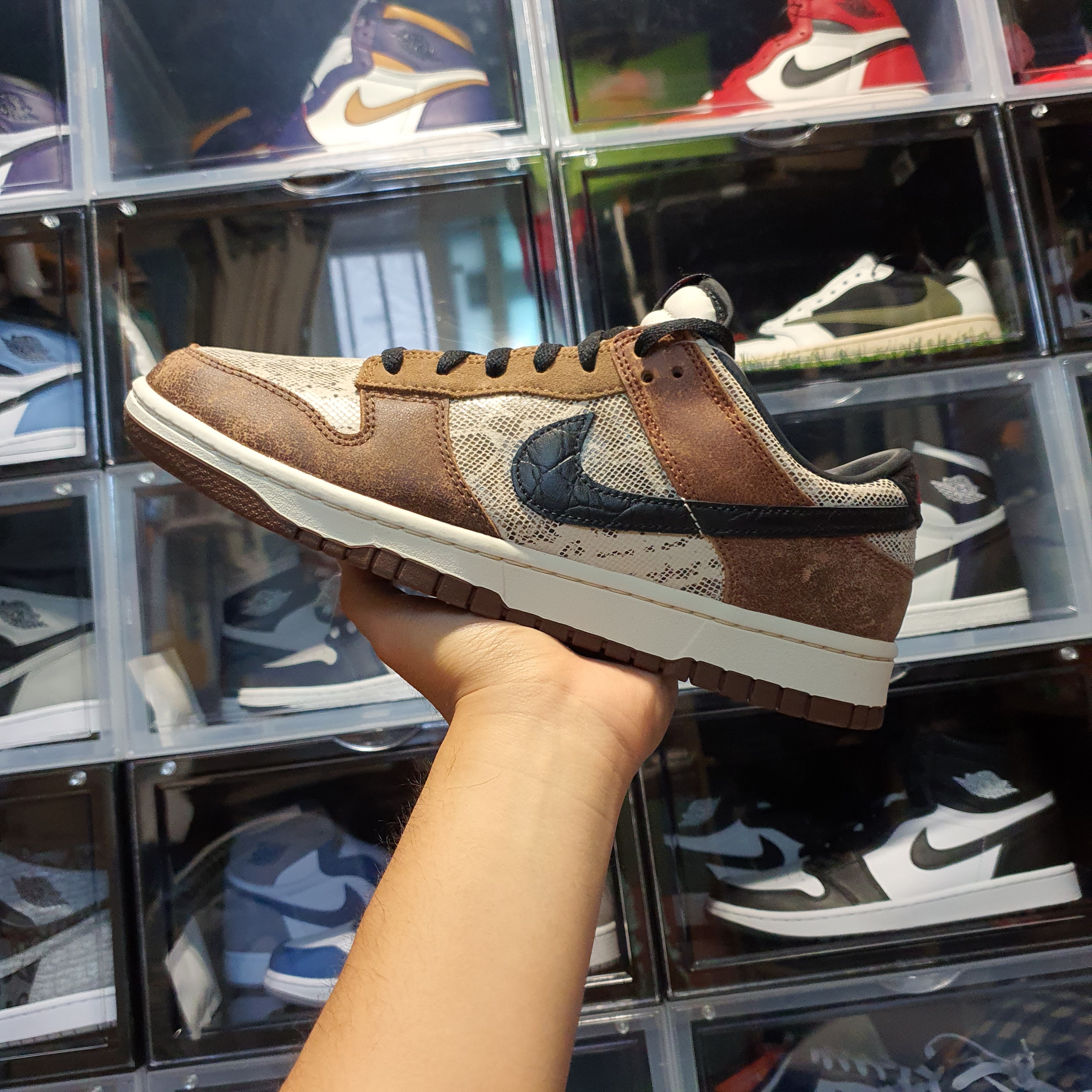 Nike Dunk Low PRM Head to Head 착용 스타일