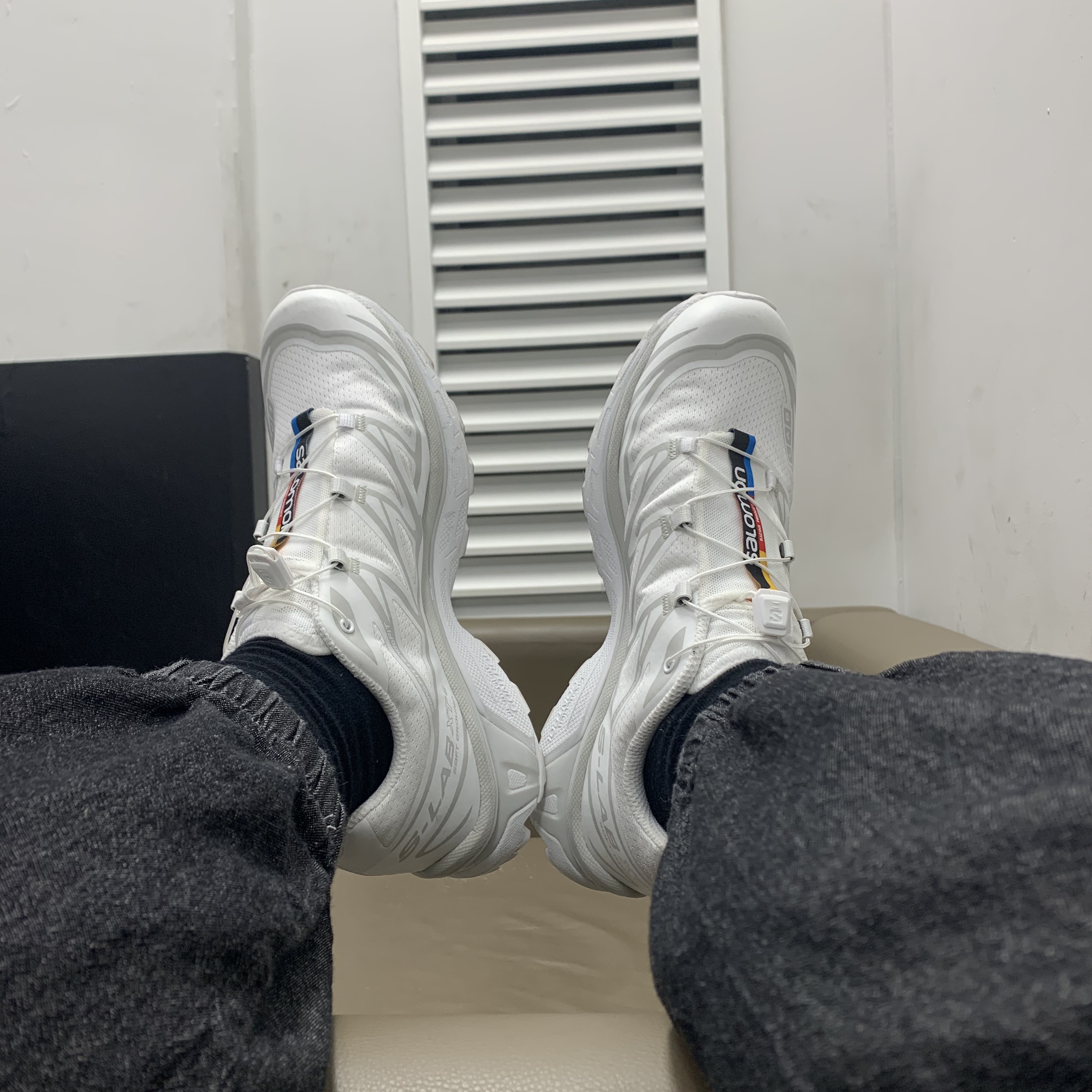 Salomon XT-6 ADV White 착용 스타일