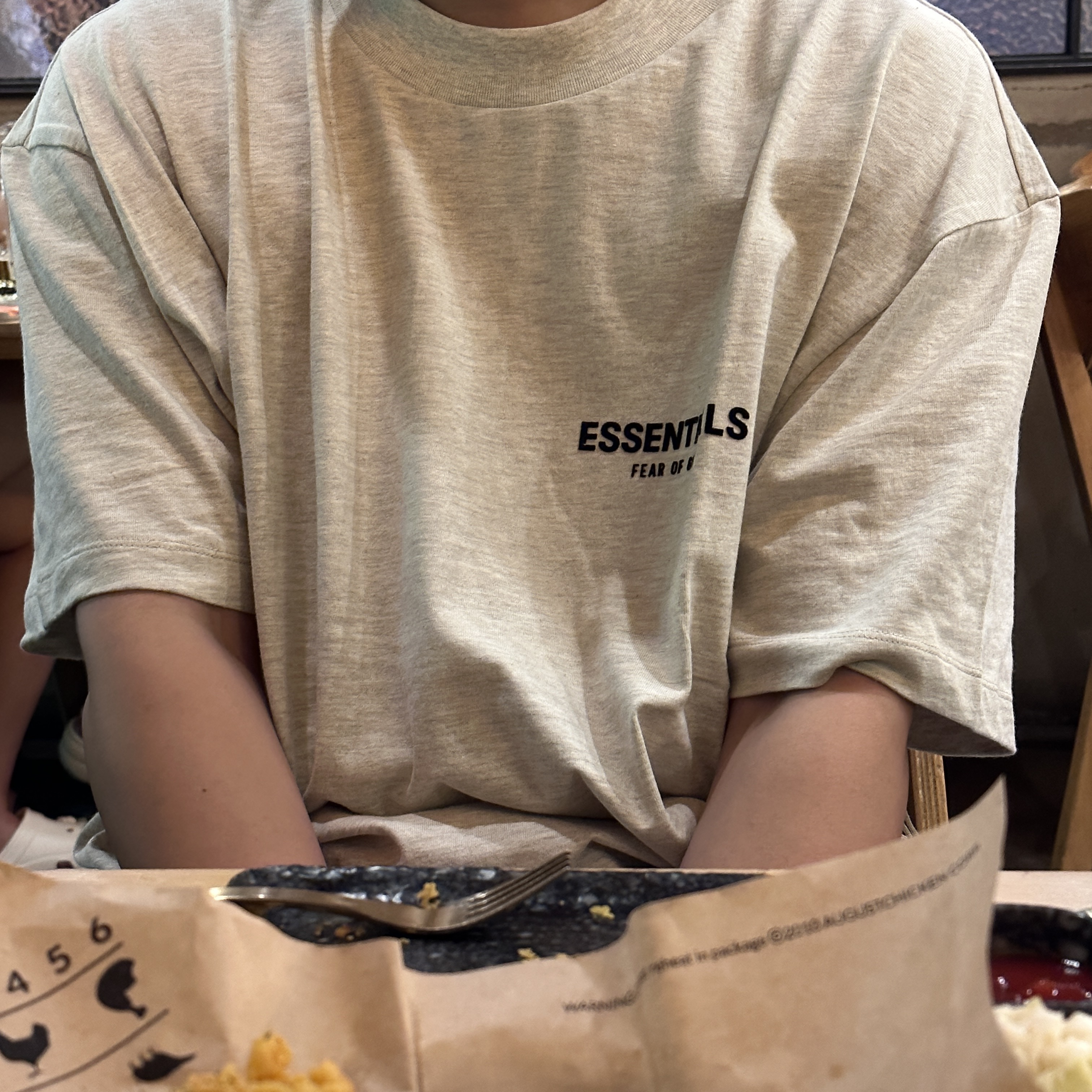 Essentials The Core Collection T-Shirt Light Oatmeal 착용 스타일