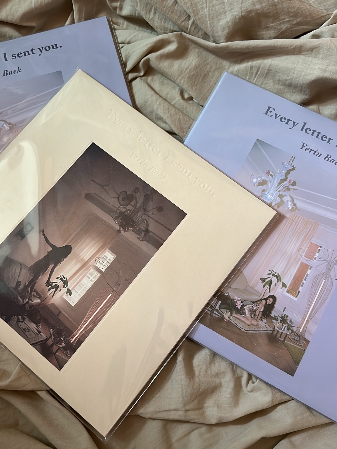 Yerin Baek 1st Album Every Letter I Sent You LP Clear (2LP), Yerin Baek 1st Album Every Letter I Sent You LP Black (2LP) 착용 스타일