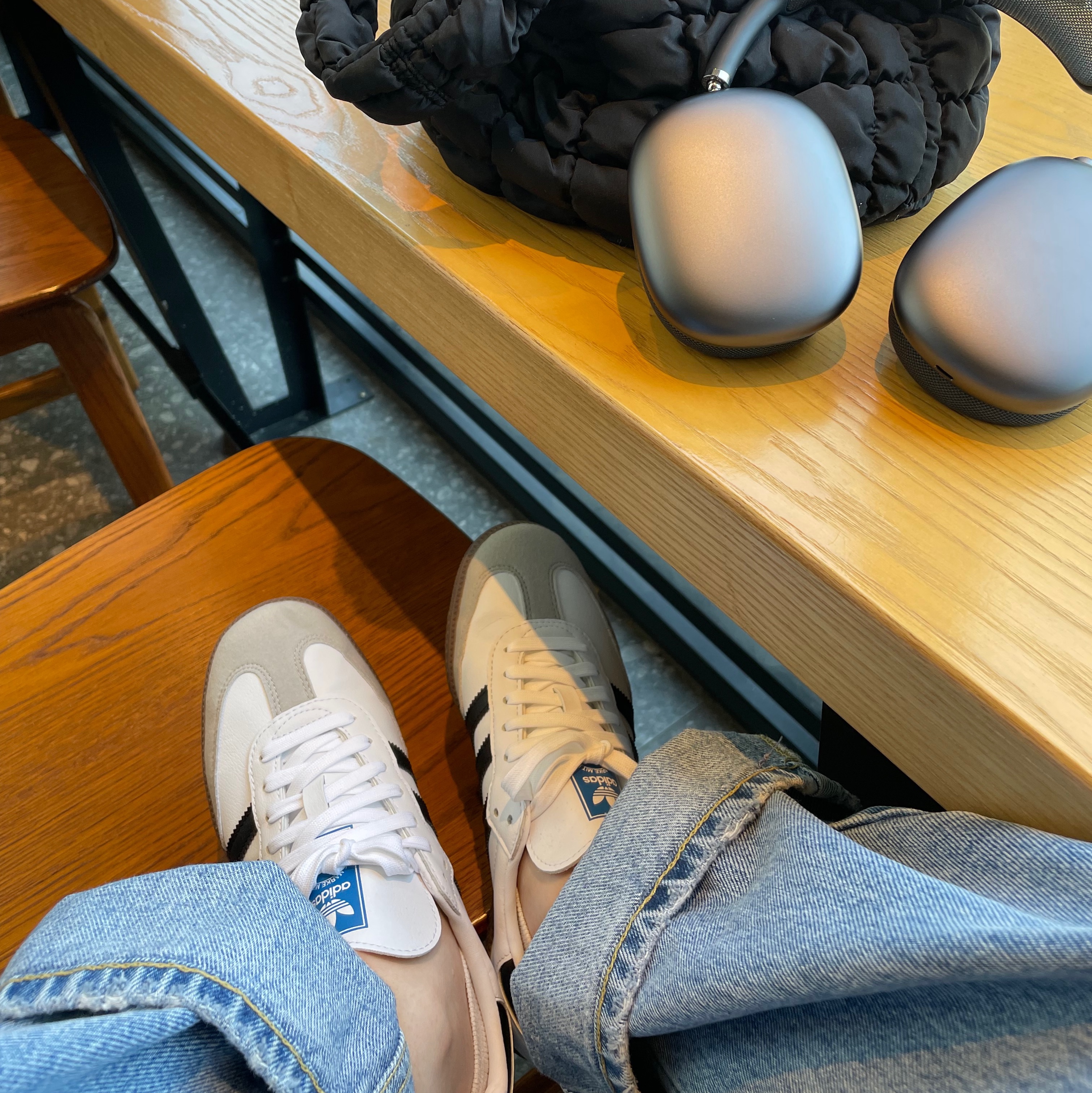Adidas Samba Vegan White Black 착용 스타일
