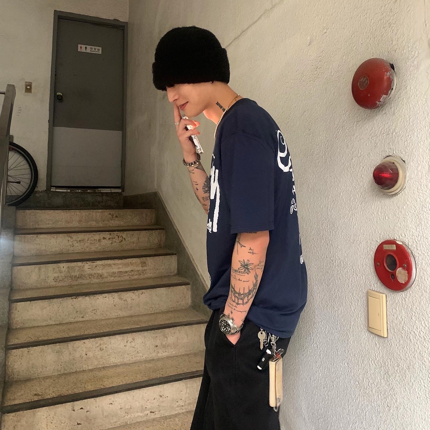 Stussy Tour T-Shirt Navy 착용 스타일 - 2