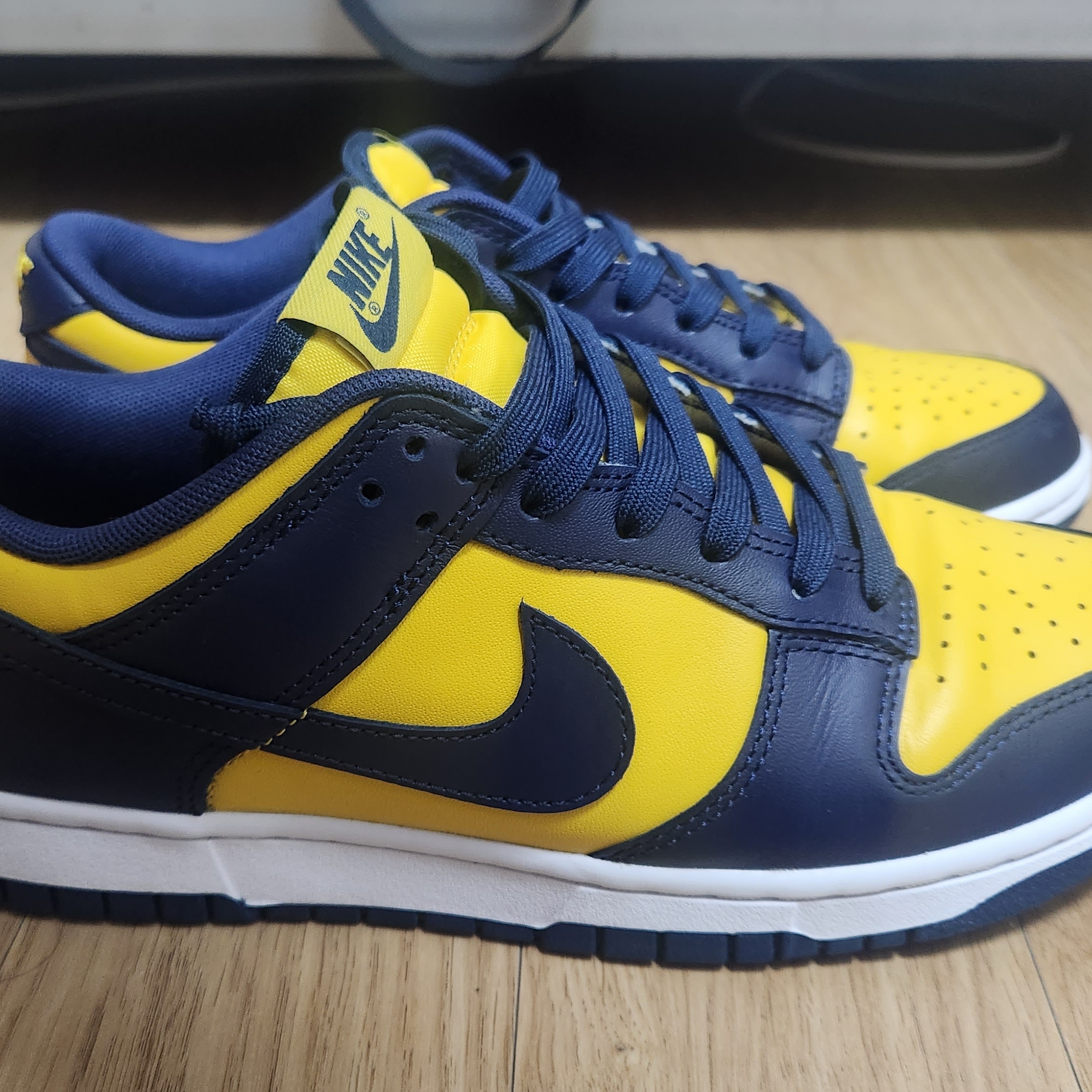 Nike Dunk Low Retro Varsity Maize 착용 스타일 - 2