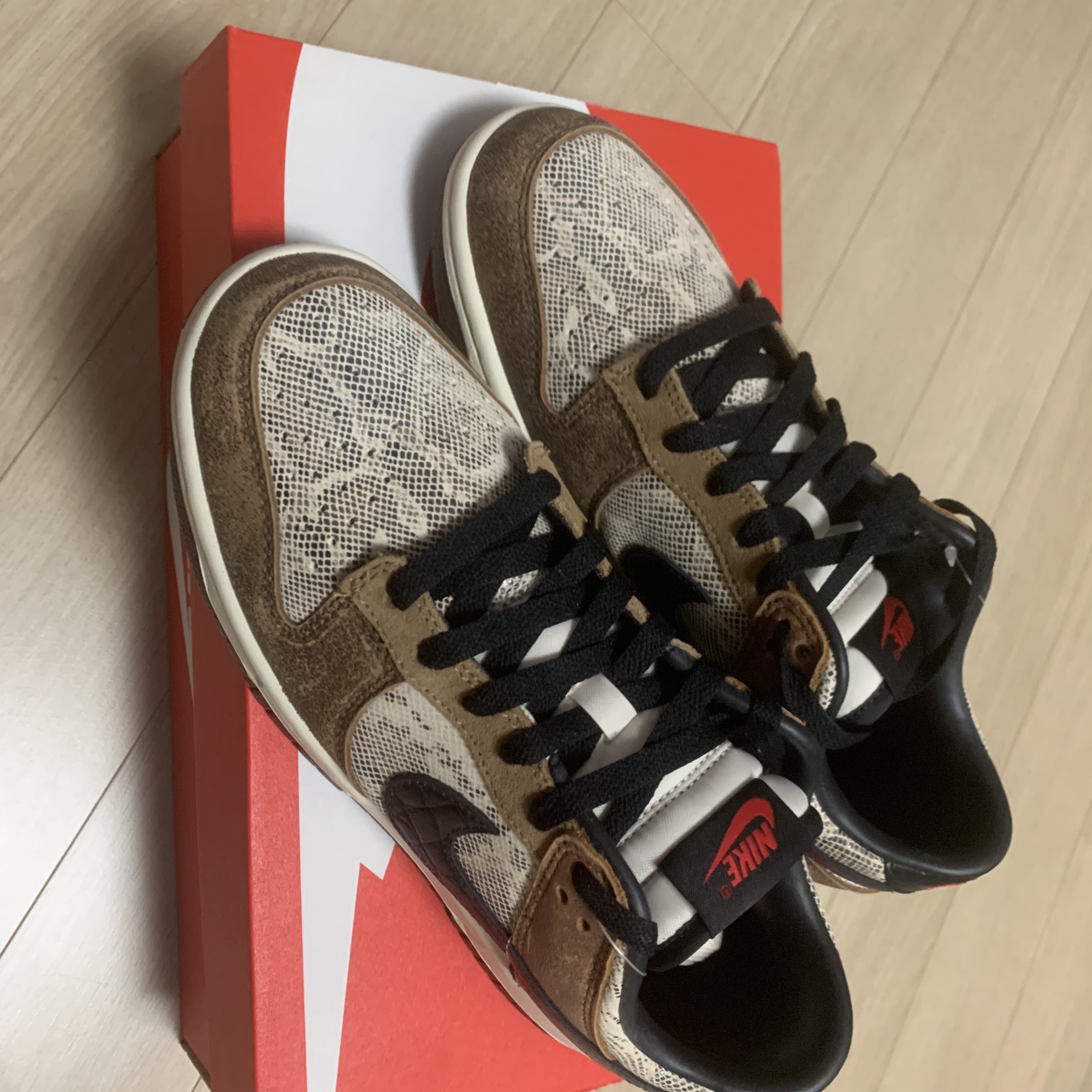 Nike Dunk Low PRM Head to Head 착용 스타일 - 1