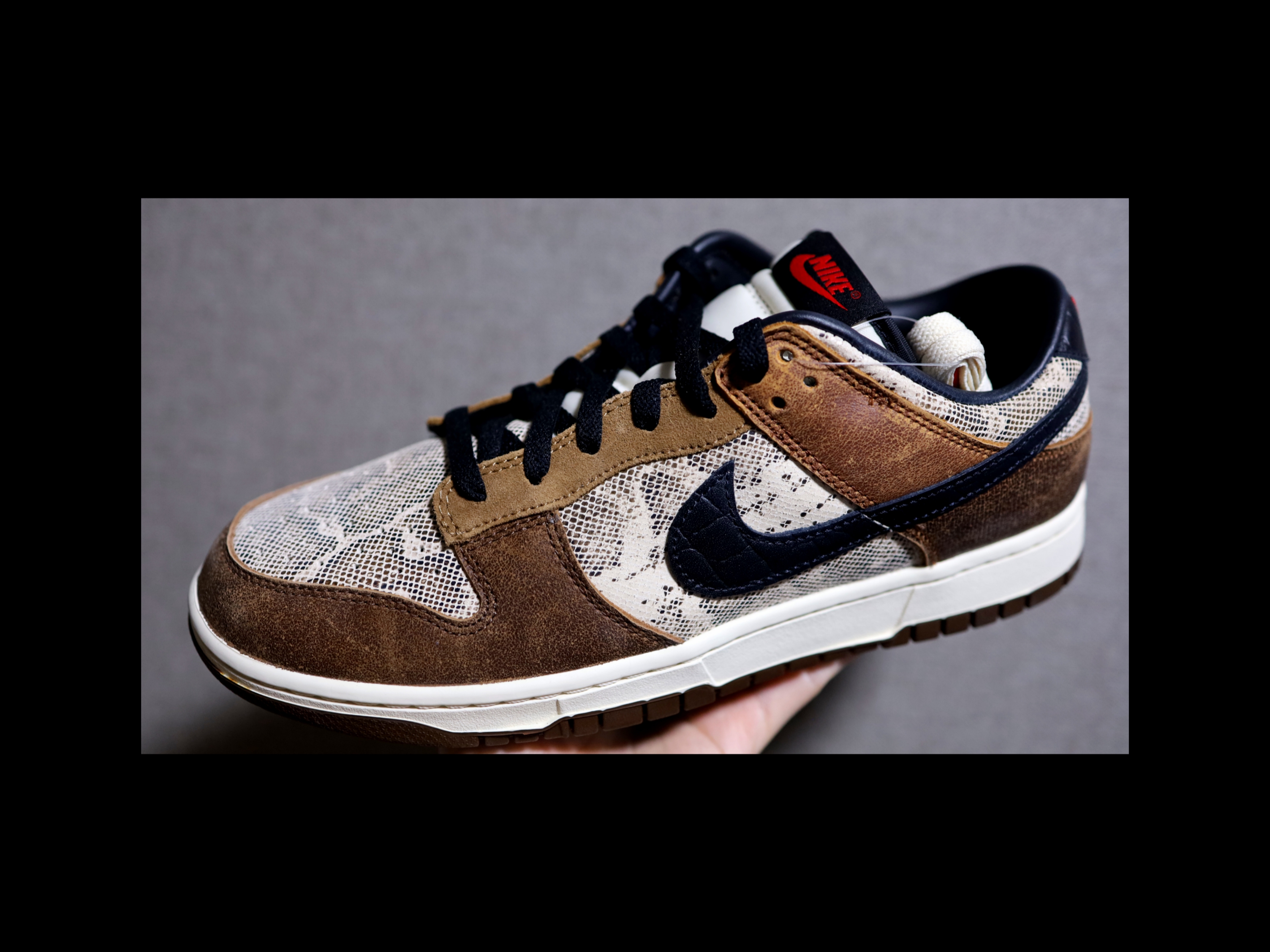 Nike Dunk Low PRM Head to Head 착용 스타일
