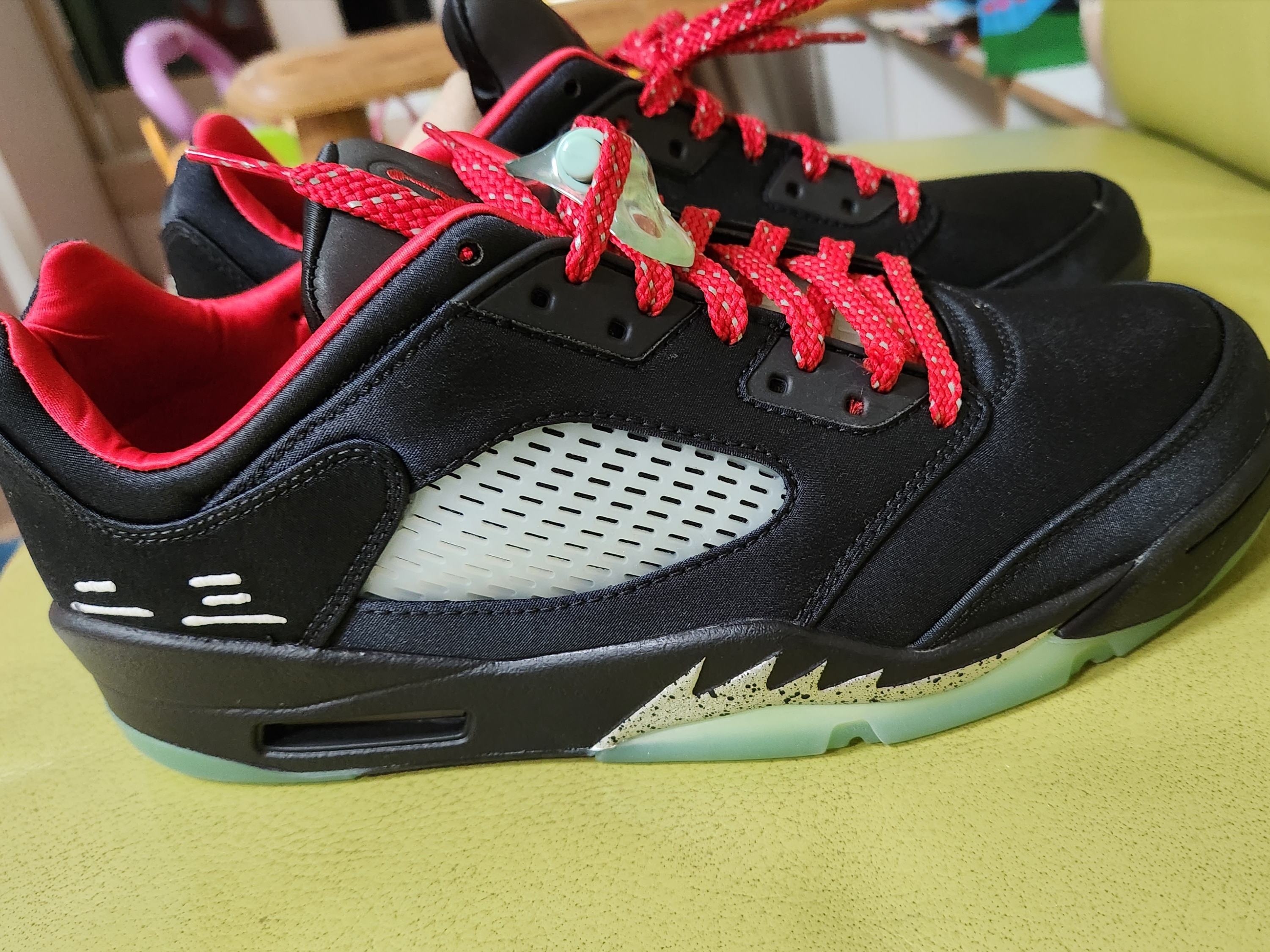 Jordan 5 x Clot Retro Low SP Anthracite 착용 스타일 - 1