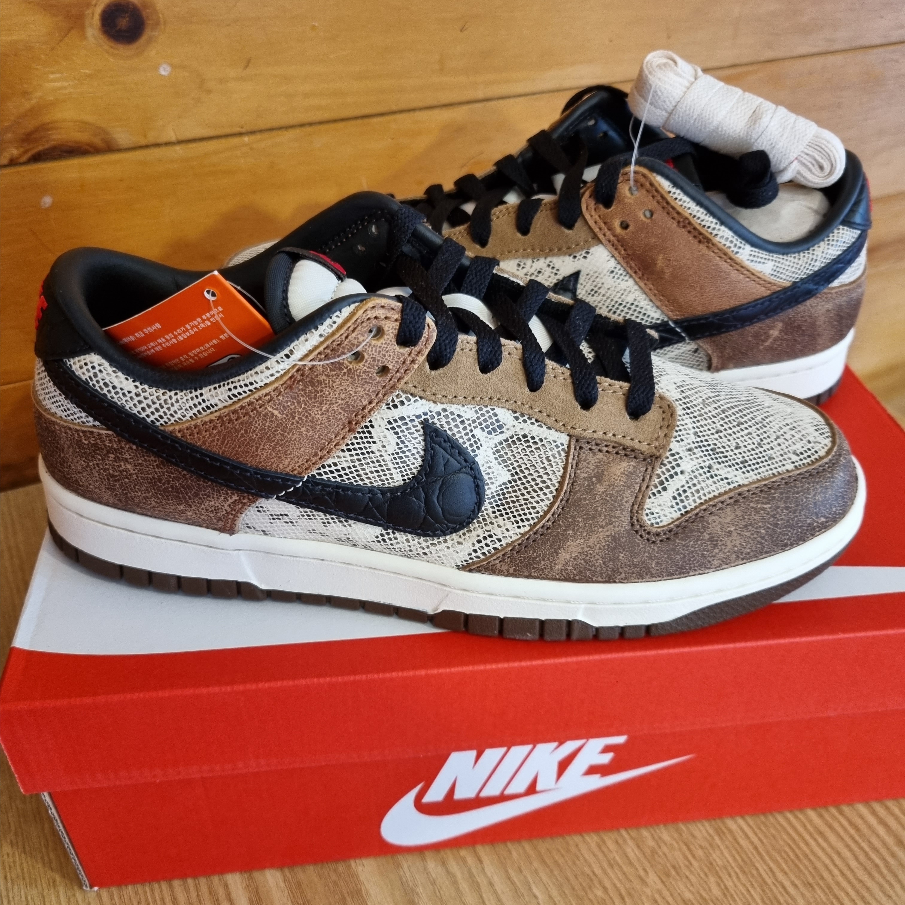 Nike Dunk Low PRM Head to Head 착용 스타일