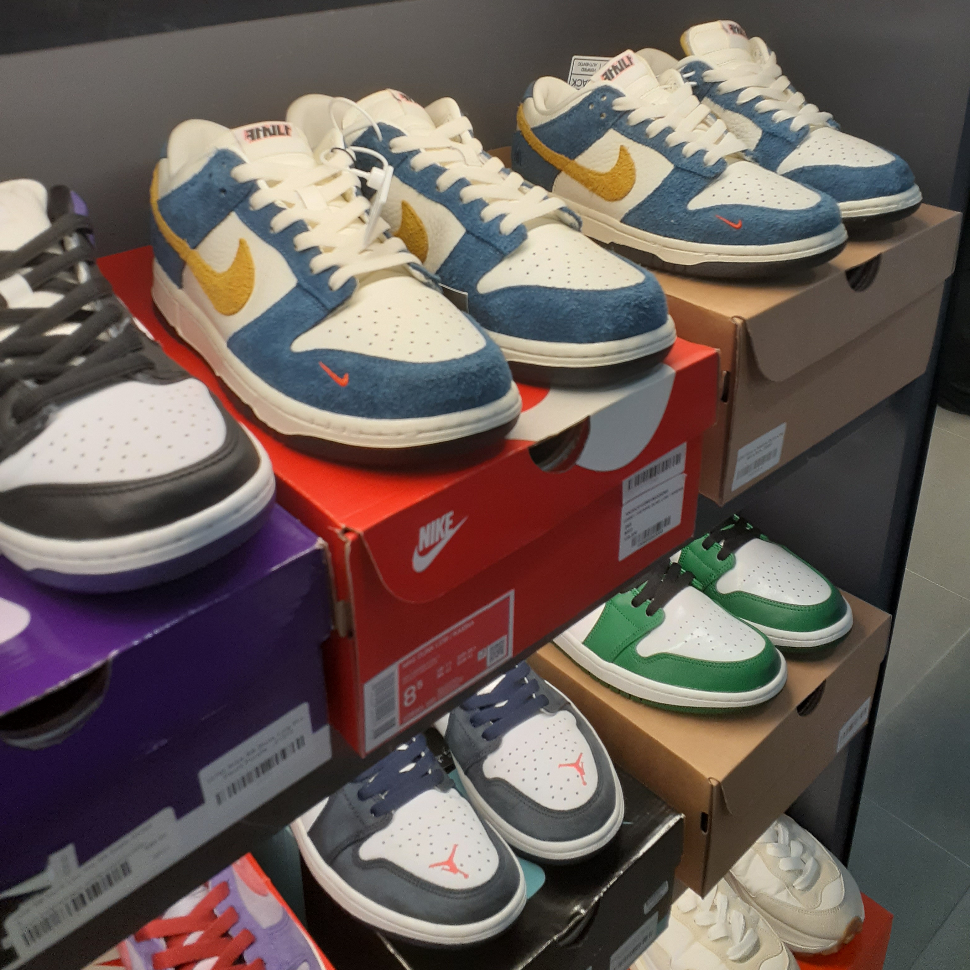 Nike x Kasina Dunk Low 80's Bus 착용 스타일