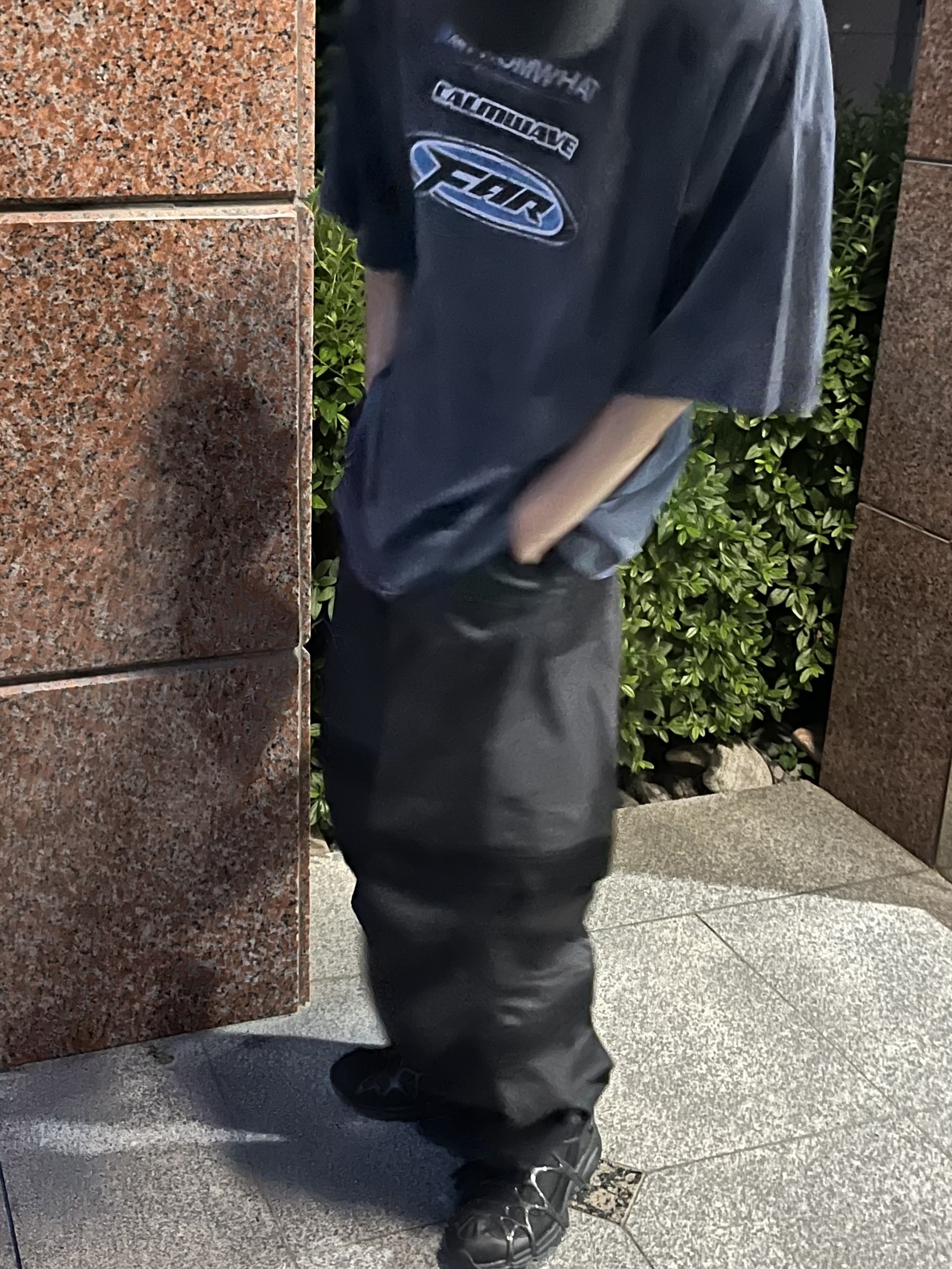 Nike Air Kukini Triple Black, Farfromwhat Far Washed Logo T-Shirt Navy 착용 스타일