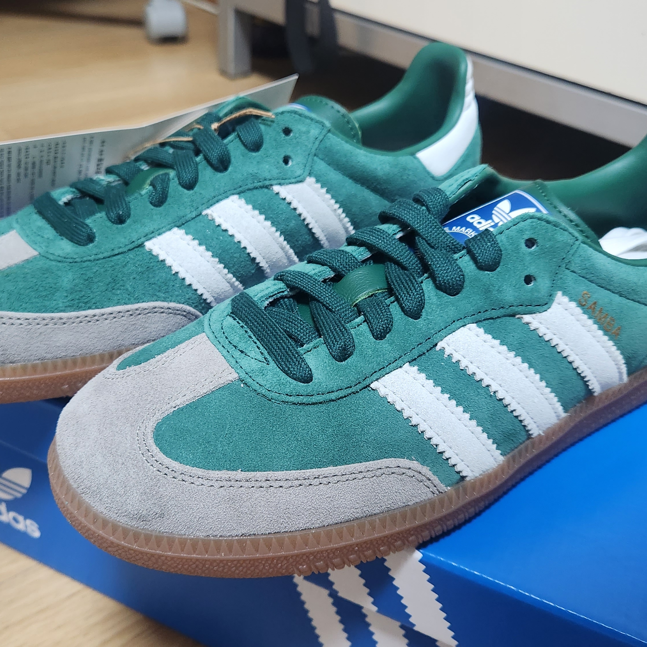 Adidas Samba OG Collegiate Green Gum 착용 스타일 - 1