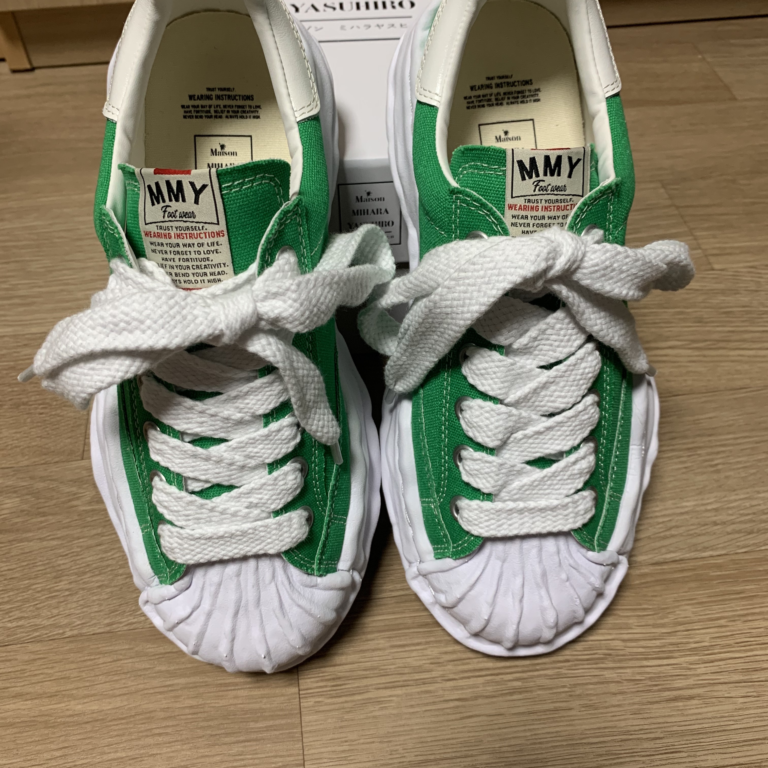 Maison Mihara Yasuhiro Blakey OG Sole Canvas Low-top Sneakers Green 착용 스타일 - 3
