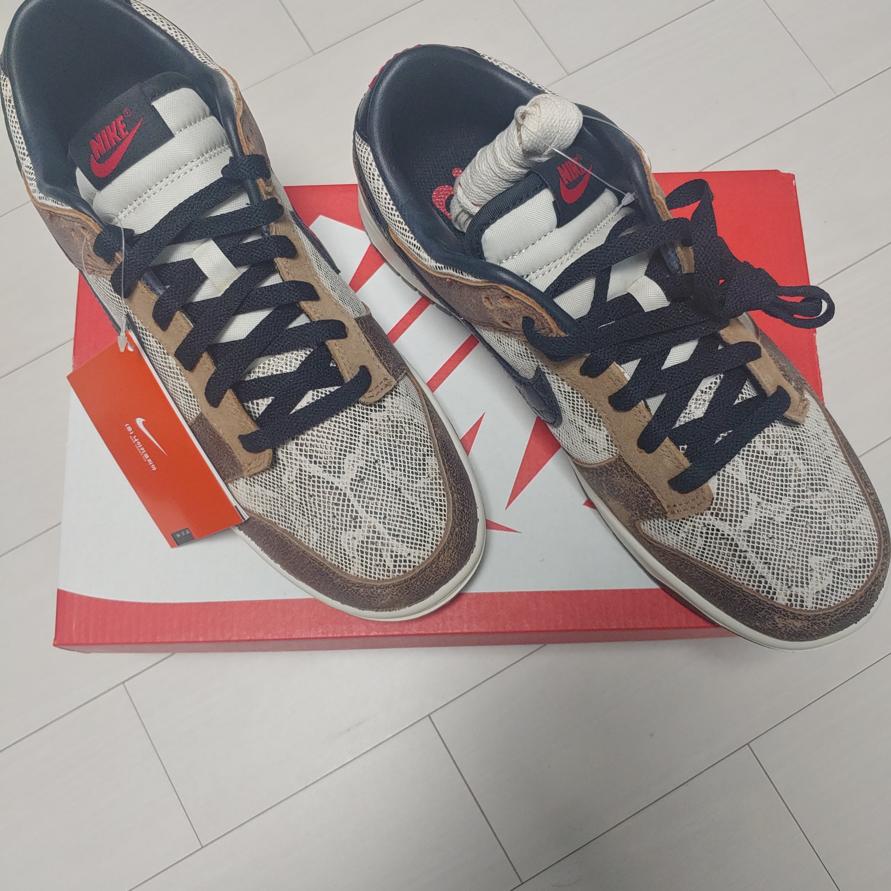 Nike Dunk Low PRM Head to Head 착용 스타일 - 1