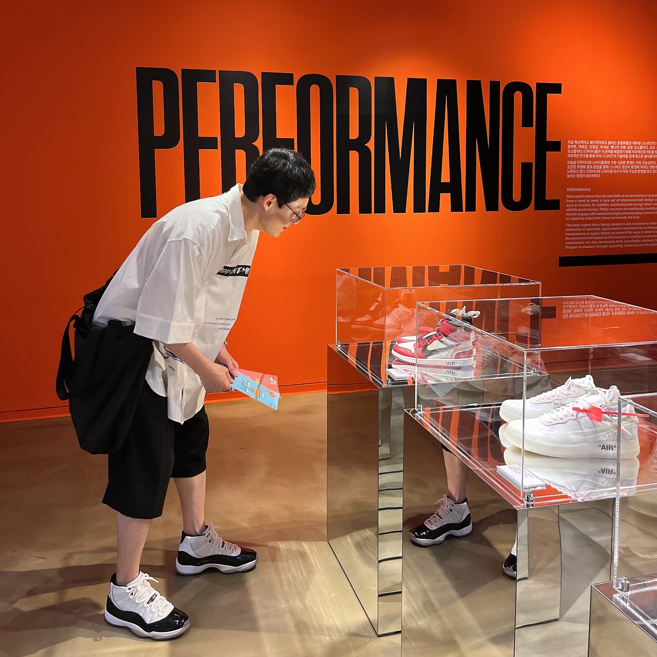 Jordan 11 Retro Concord 2018, Jordan 1 x Off-White Retro High Chicago The Ten 착용 스타일 - 2
