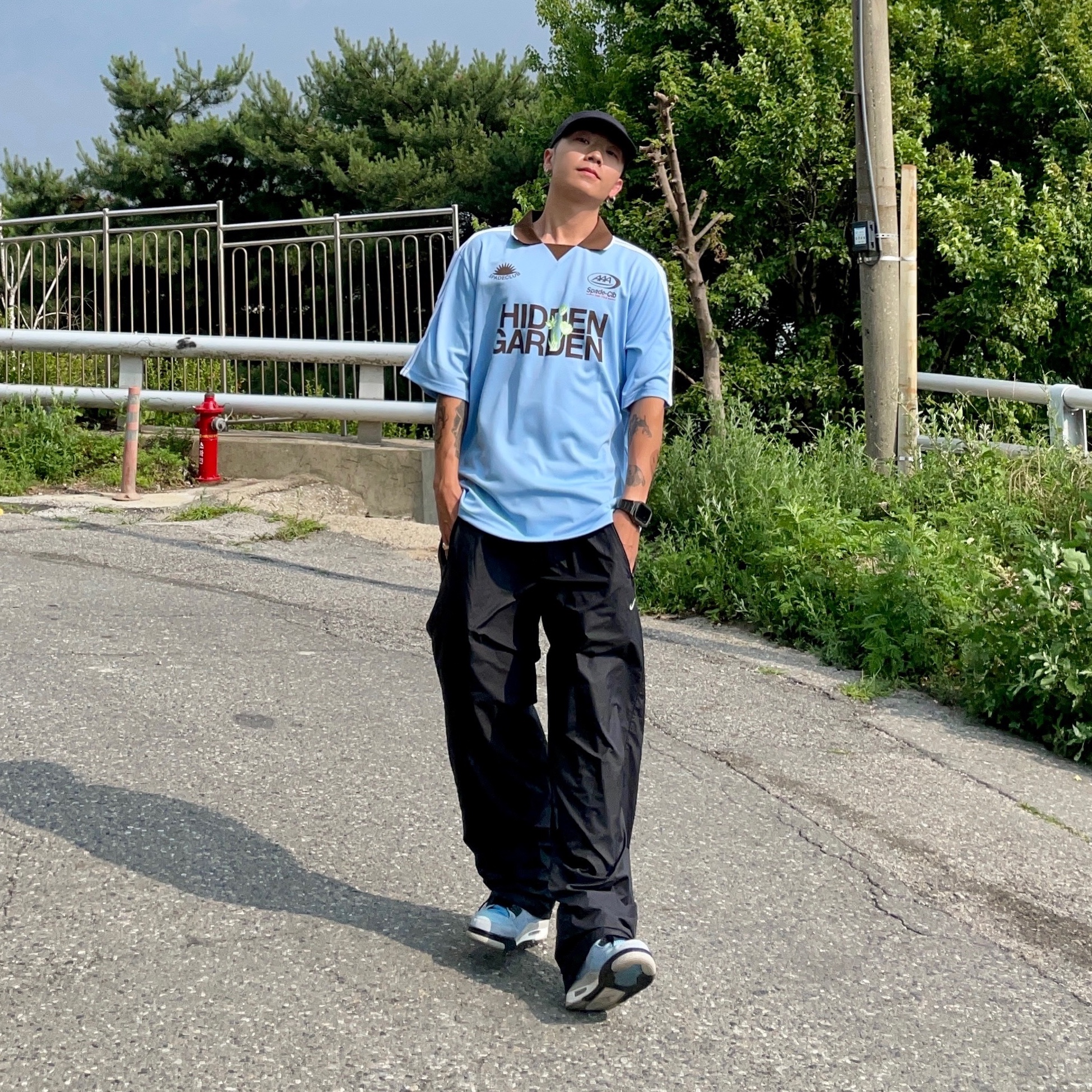 Jordan 4 Retro University Blue 착용 스타일