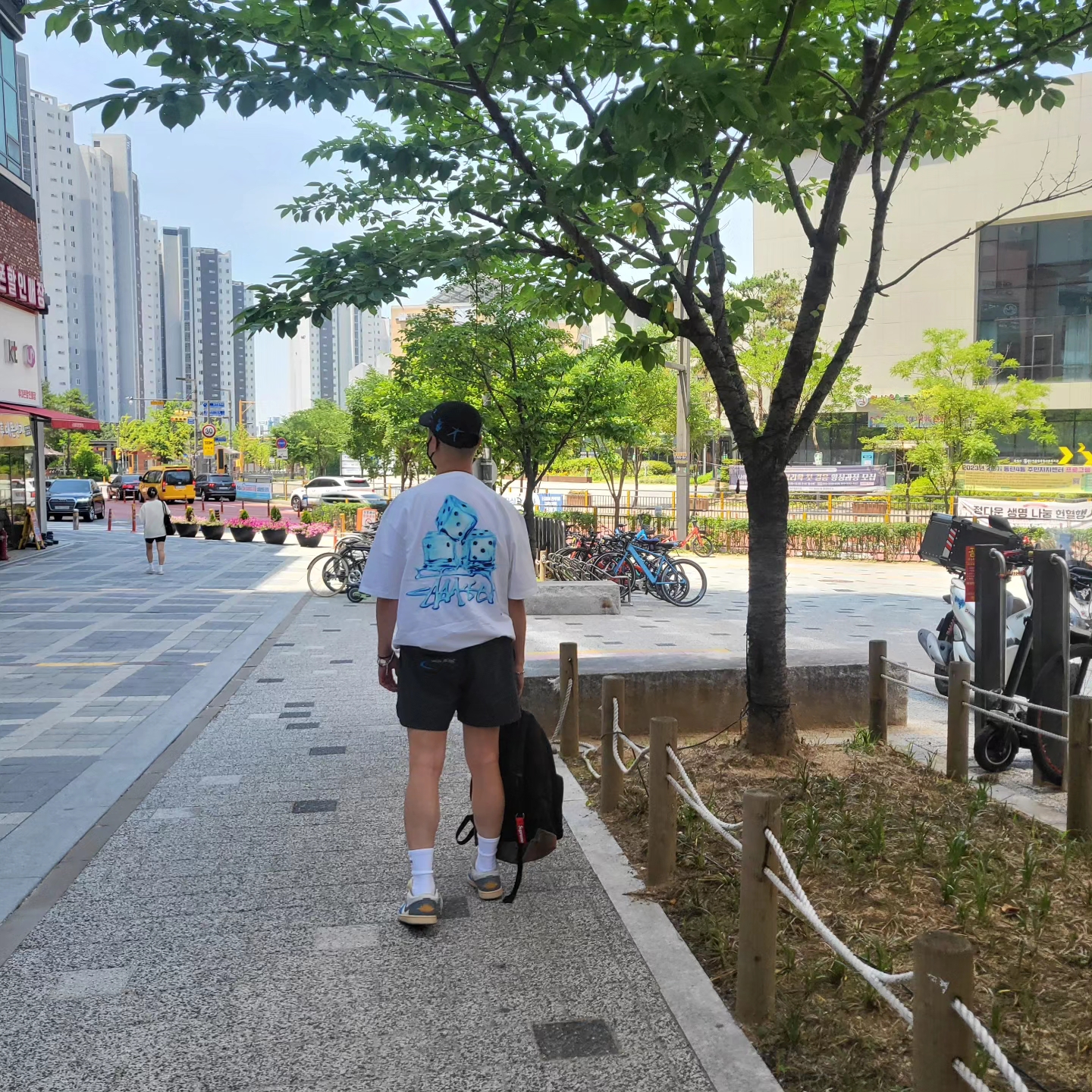 Nike x Off-White NRG Woven Shorts Black - Asia, Nike x Off-White NRG Hat Black 착용 스타일 - 3
