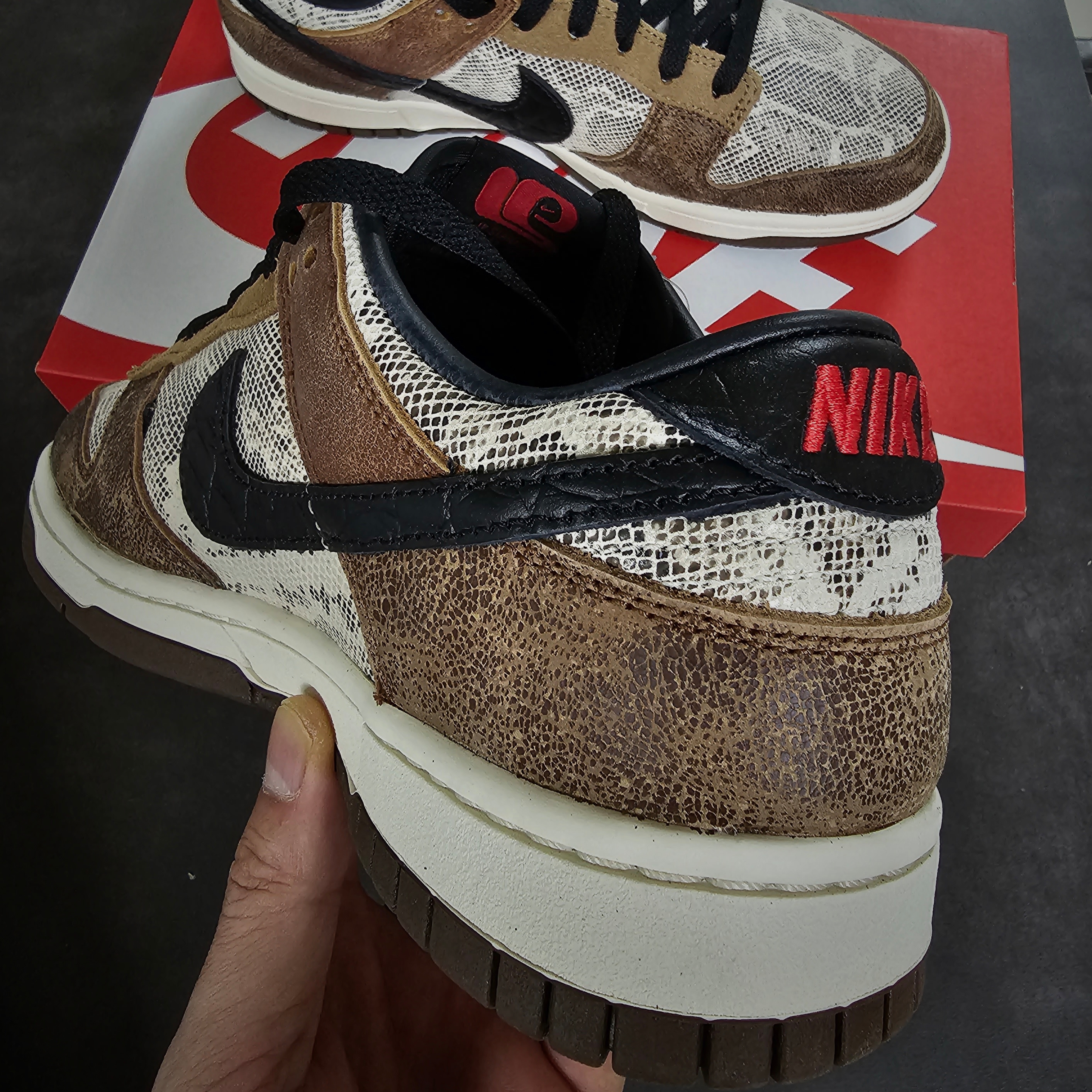 Nike Dunk Low PRM Head to Head 착용 스타일 - 3