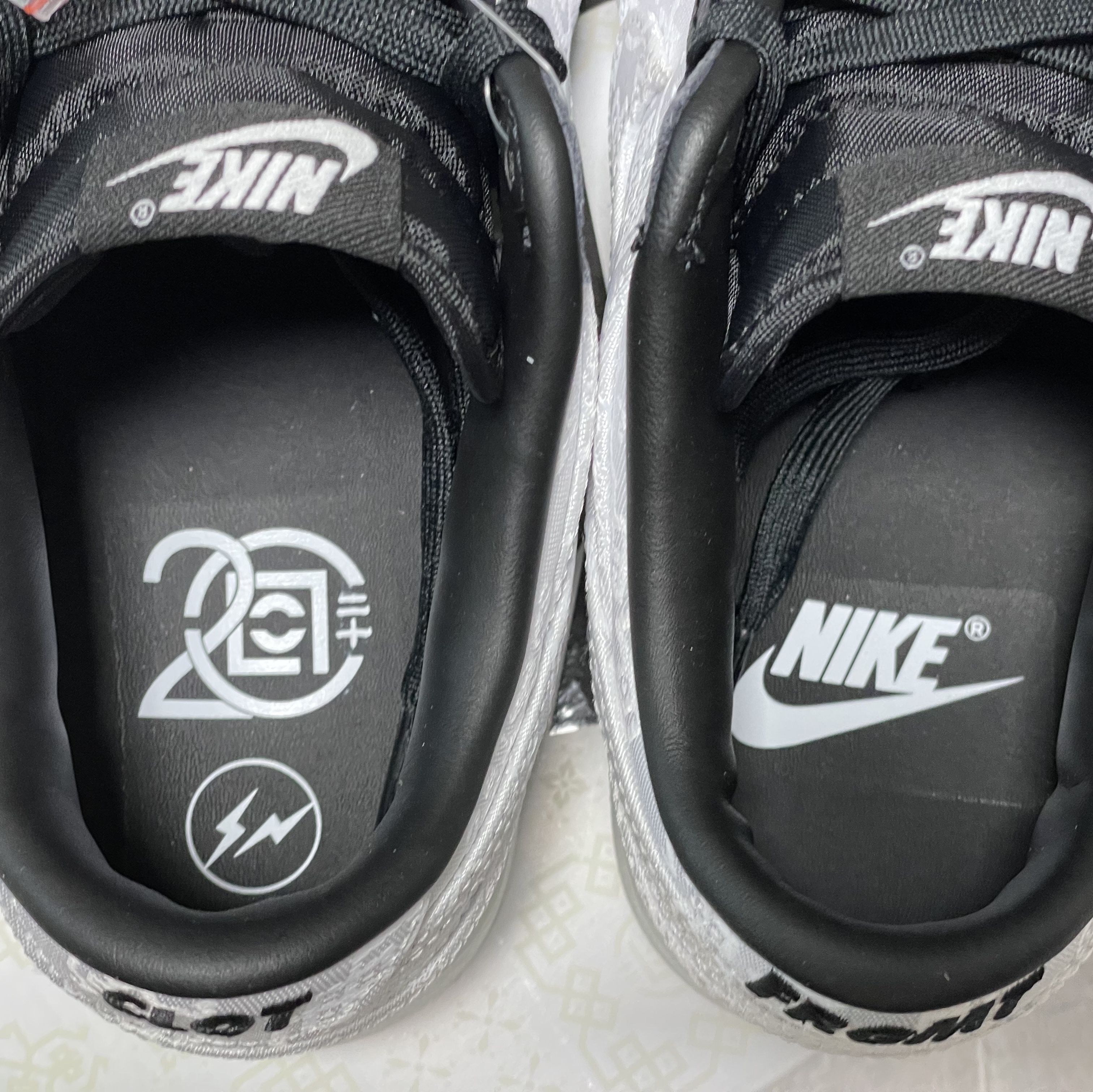 Nike x Clot x Fragment Dunk Low Black and White 착용 스타일 - 4