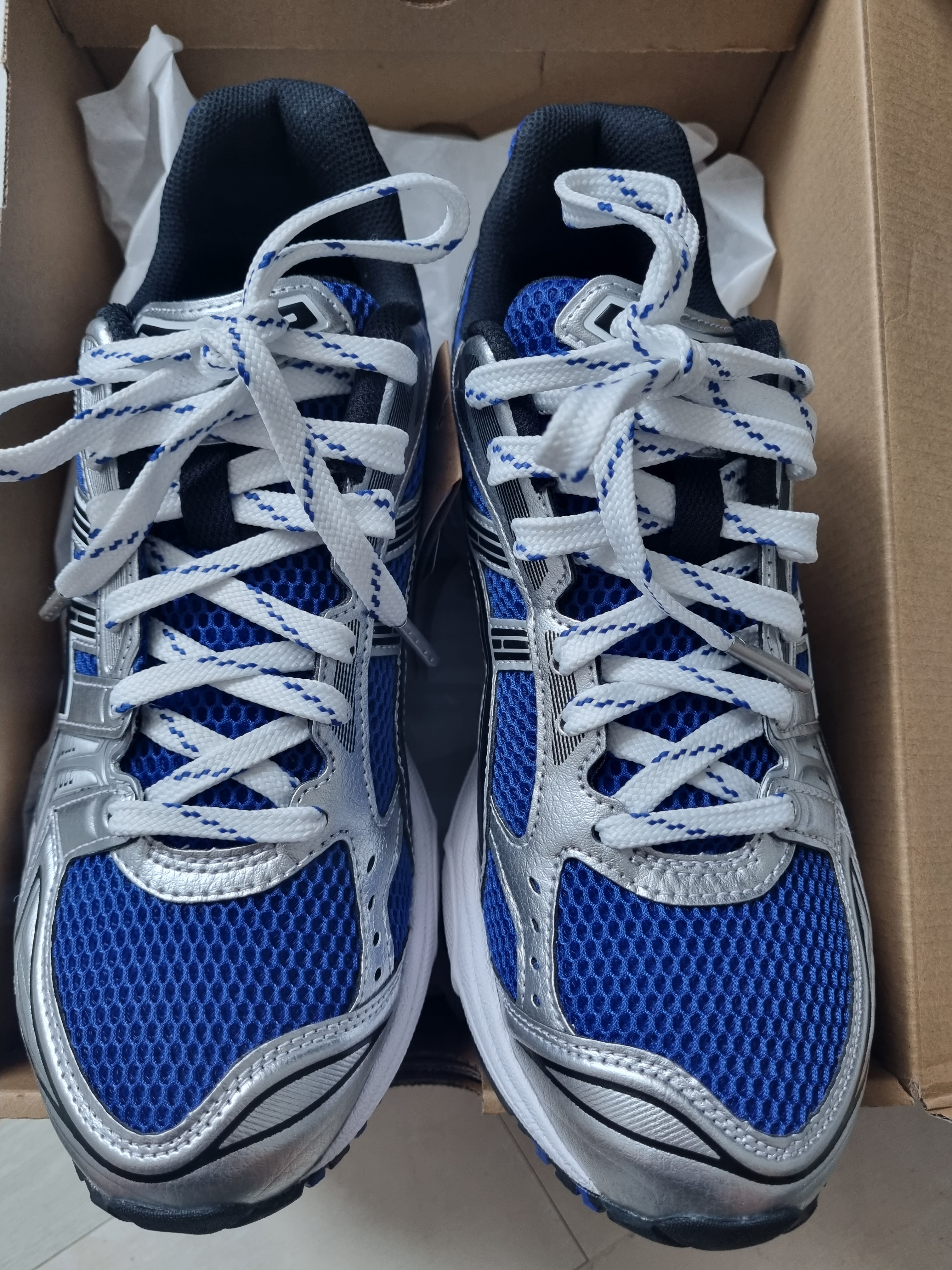 Asics Gel-Kayano 14 Monaco Blue Black 착용 스타일