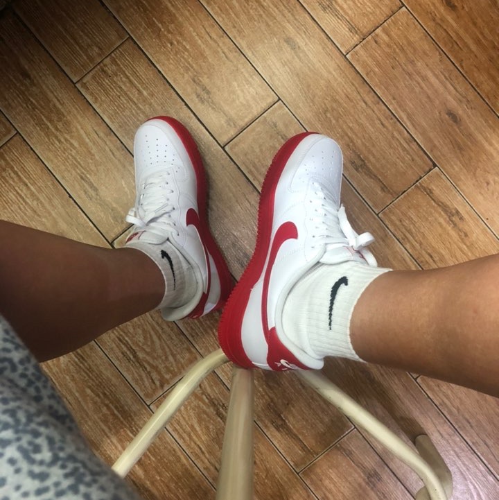 Nike Air Force 1 Low White Red Midsole 착용 스타일 - 2