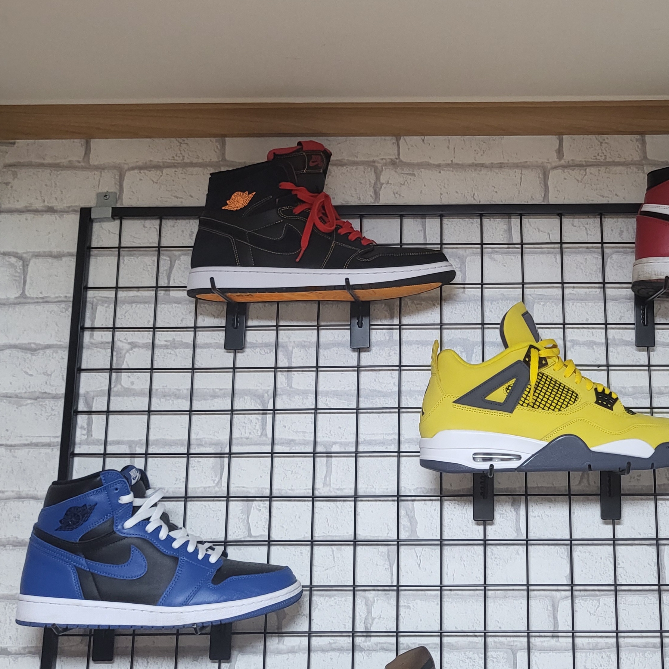 Jordan 1 Retro High OG Chicago 2015, Jordan 4 Retro Tour Yellow 착용 스타일