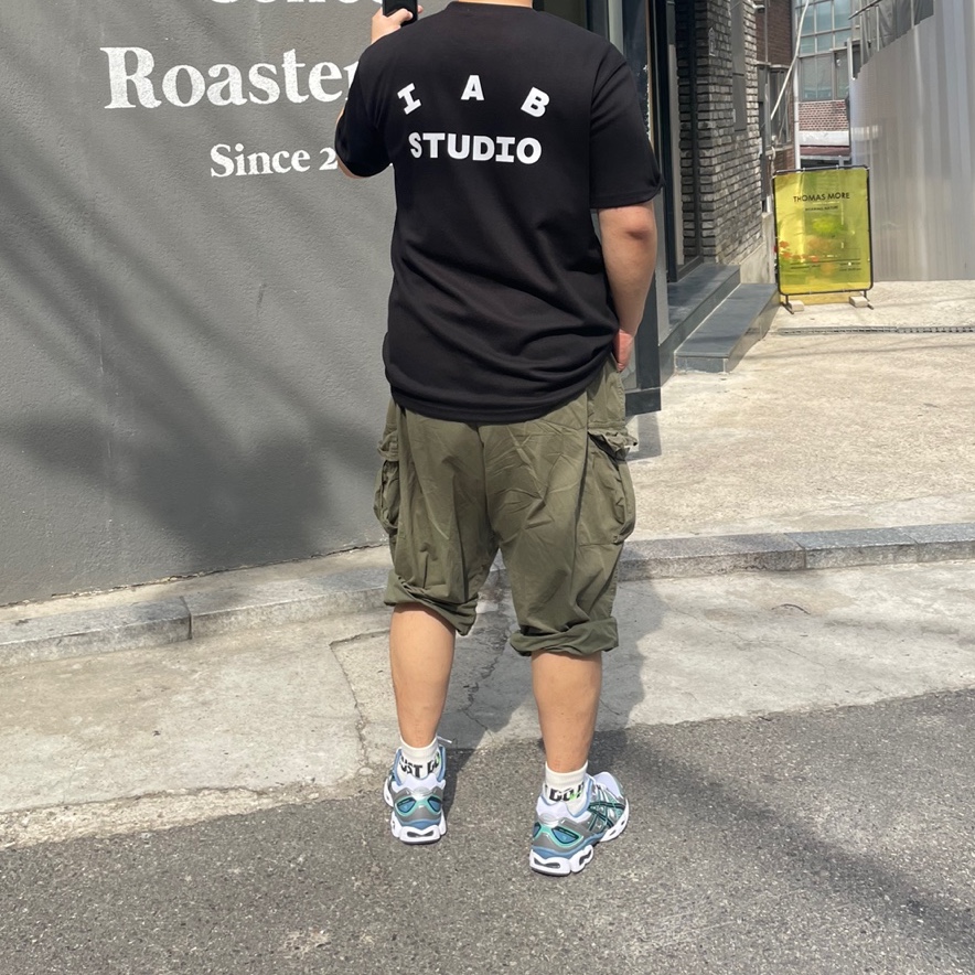 IAB Studio 10th Anniversary T-Shirts Pack White & Black (2 Pack), Asics Gel-Nimbus 9 White Pure Silver 착용 스타일