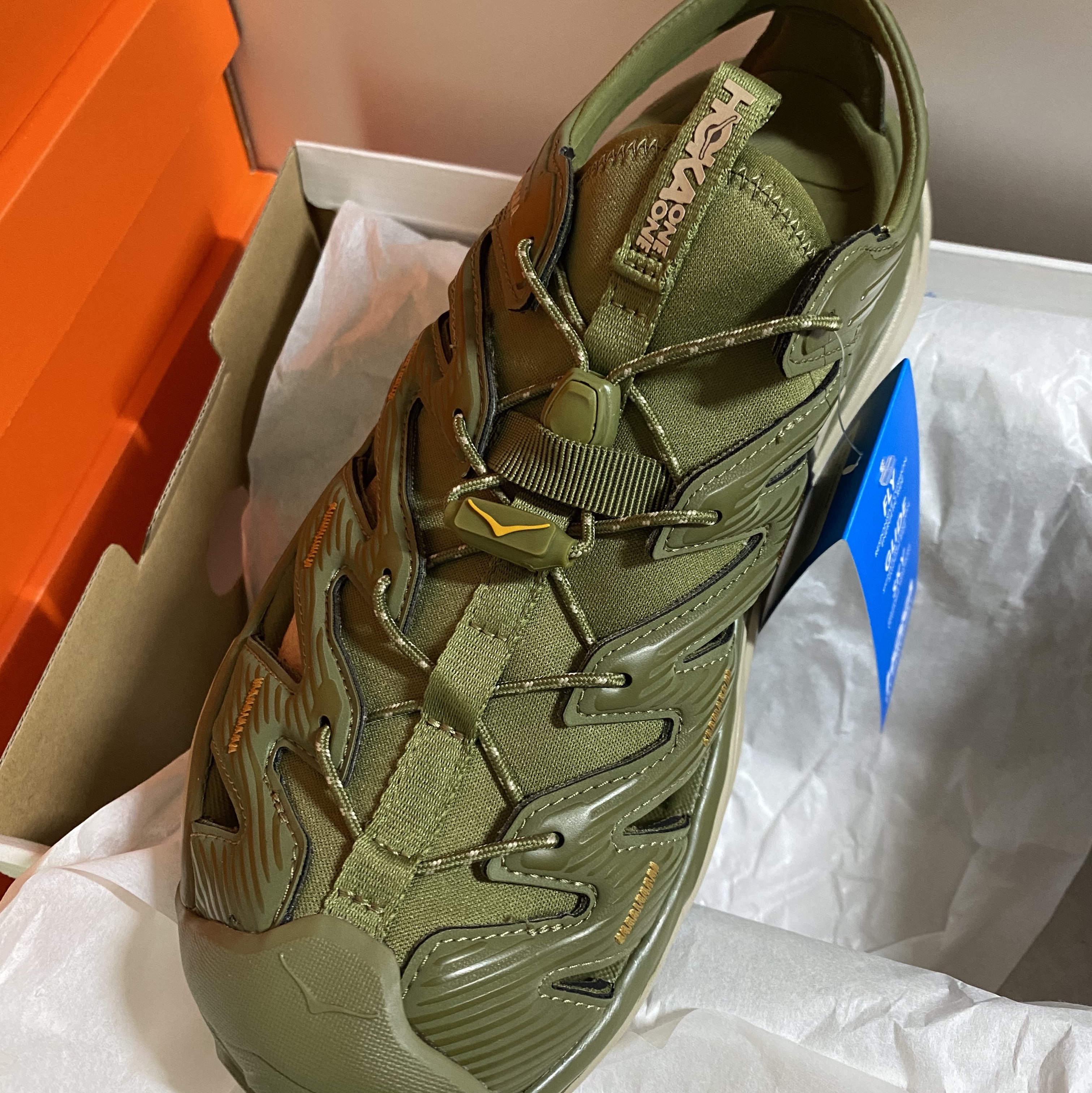 Hoka Hopara Avocado Oxford Tan 착용 스타일