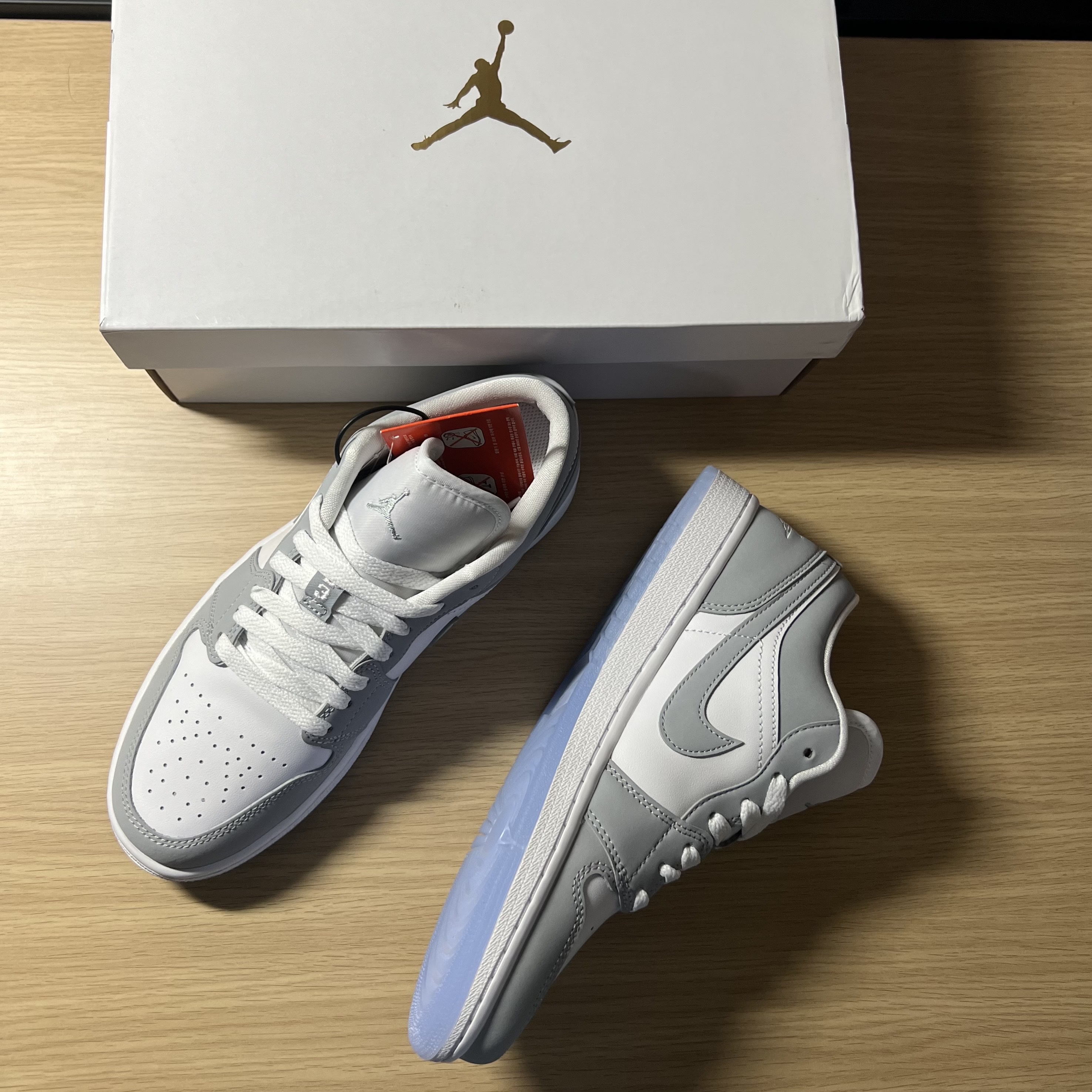 (W) Jordan 1 Low White Wolf Grey 착용 스타일 - 2