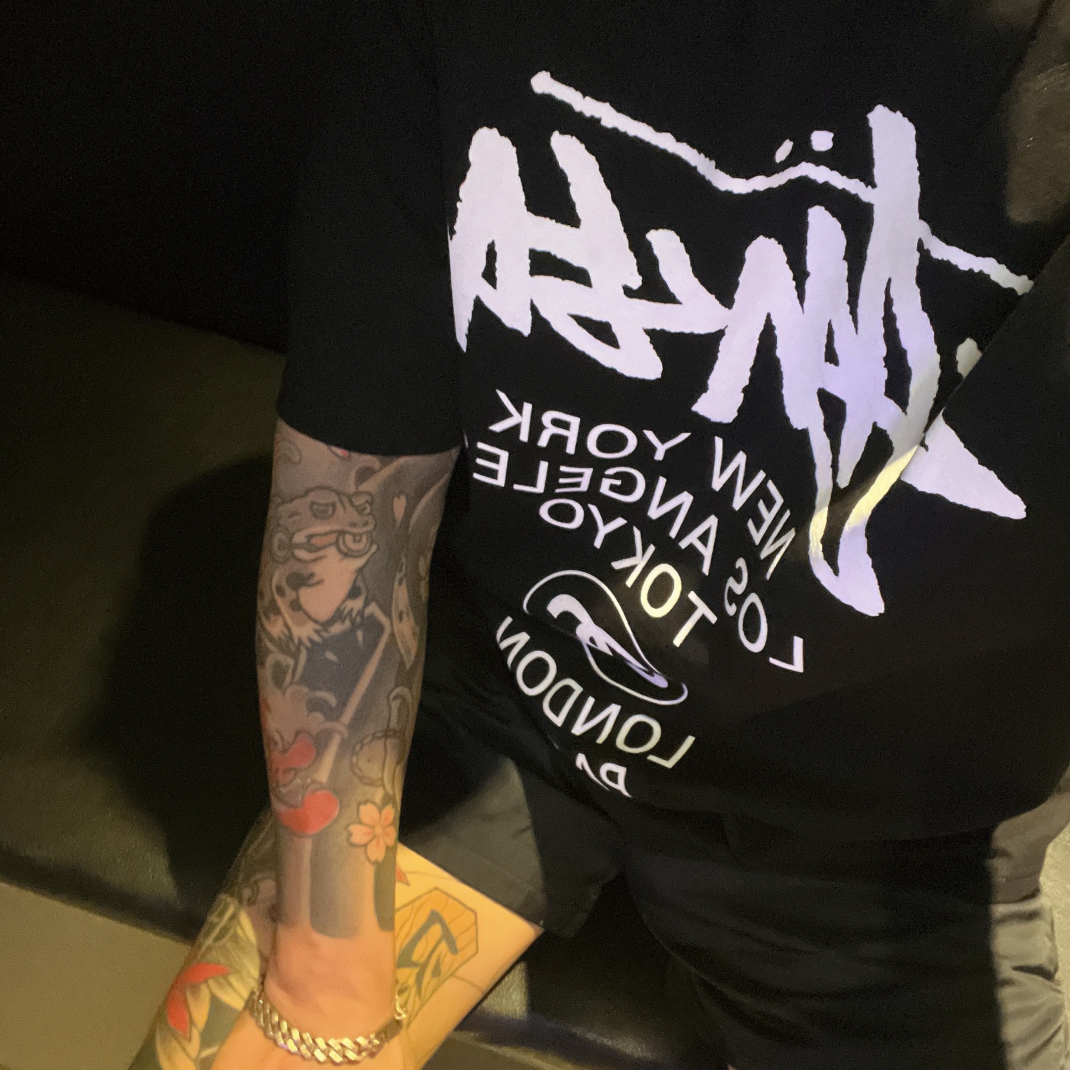 Stussy World Tour T-Shirt Black 착용 스타일