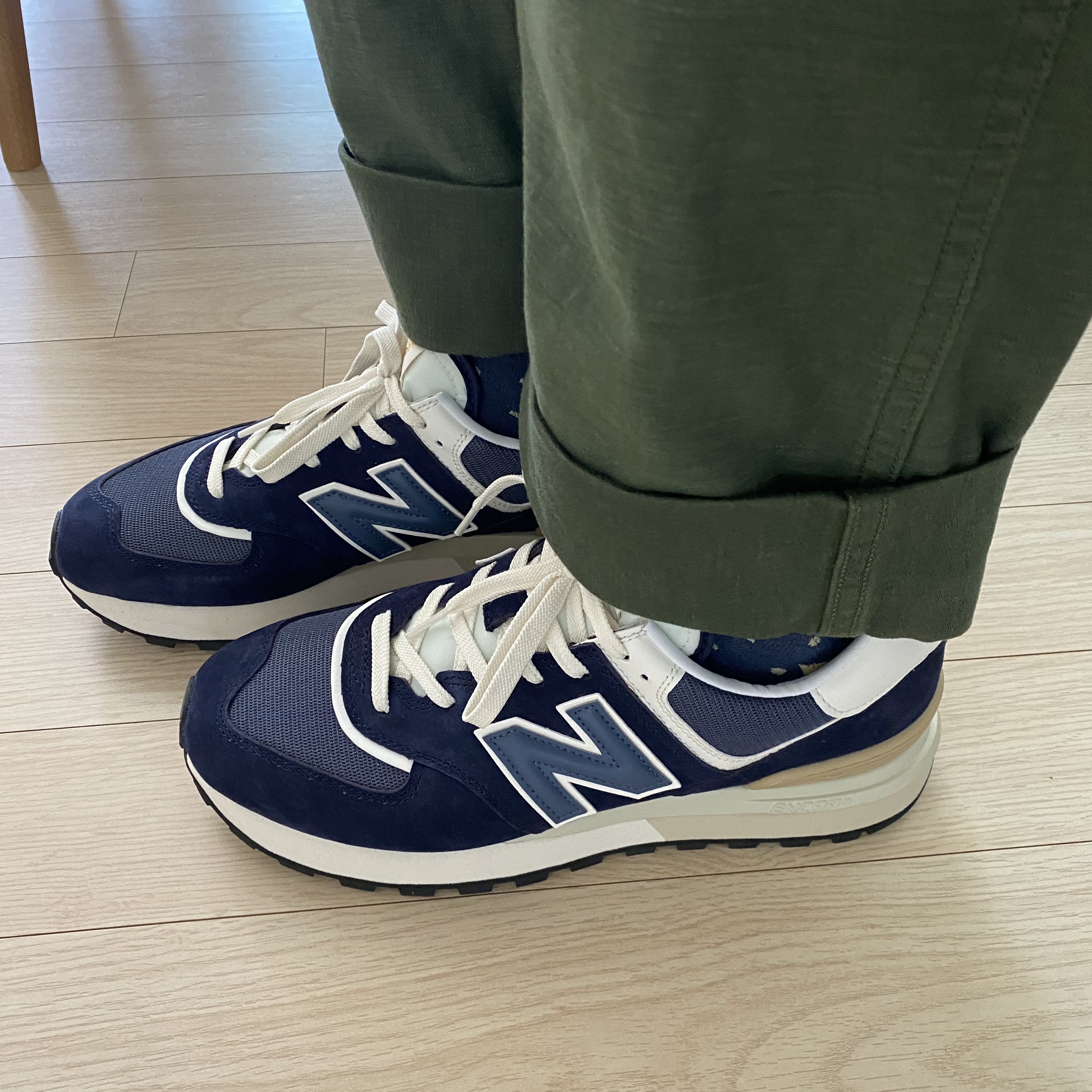 New Balance 574 Legacy Navy 착용 스타일