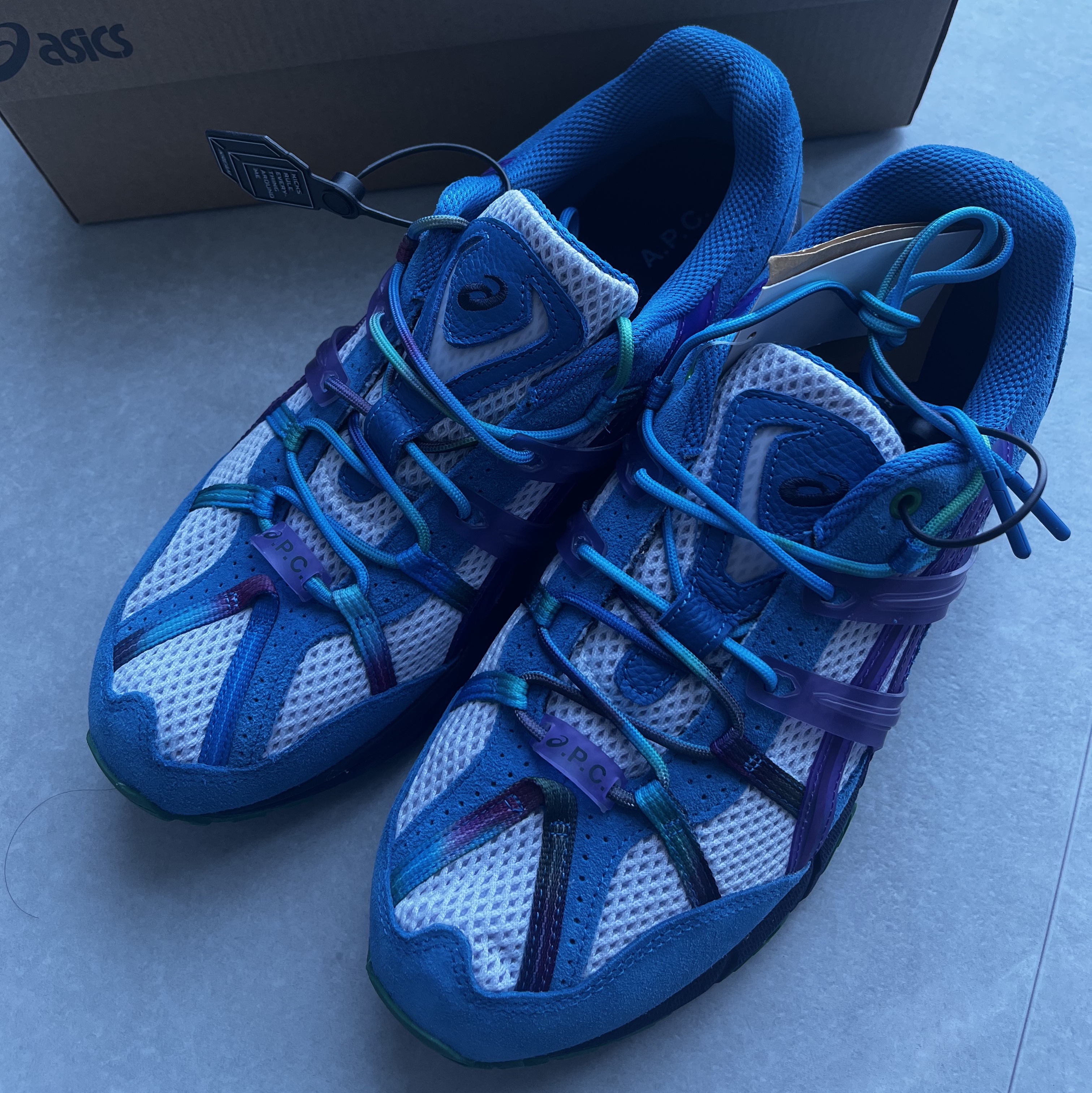 Asics x A.P.C. Gel-Sonoma 15-50 Blue 착용 스타일 - 2