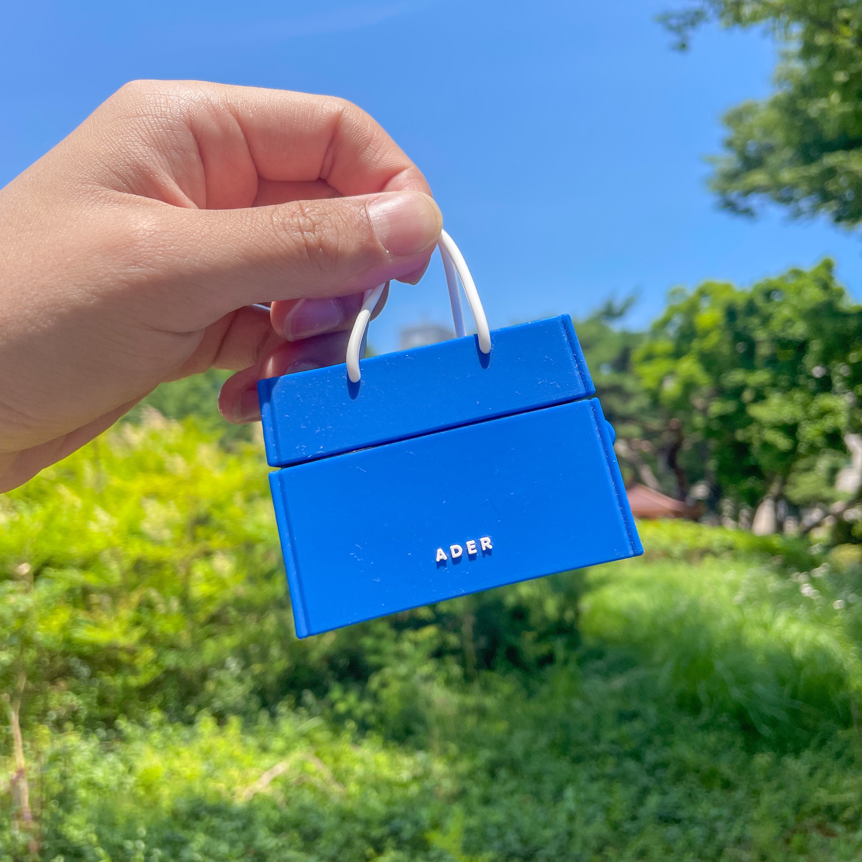 Ader Error Shopper Bag AirPods Pro Case Z-Blue 착용 스타일