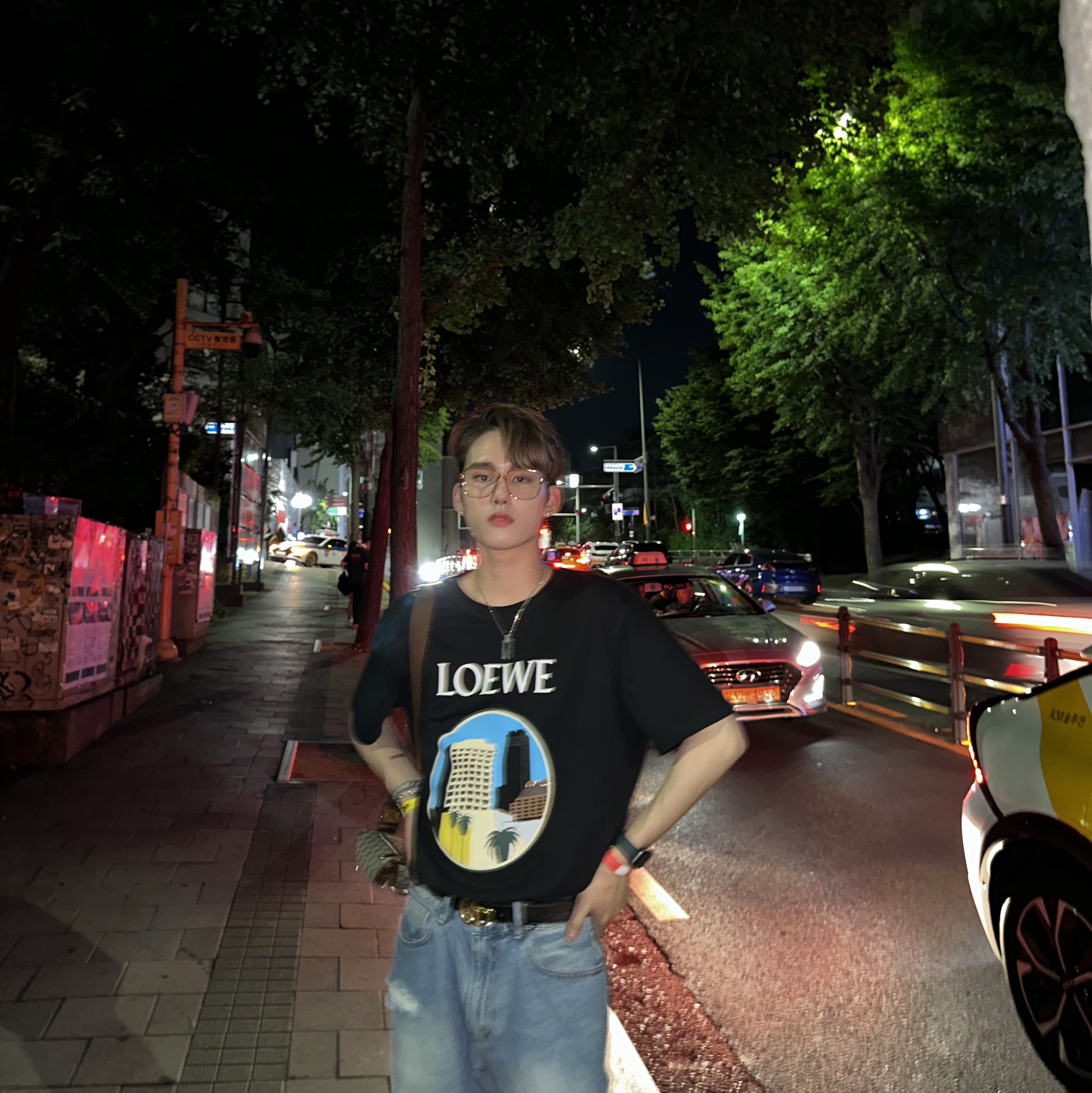 Gucci GG Marmont Leather Belt with Double G Buckle Black Brass, Apple Watch SE 40mm GPS Midnight Aluminum Case with Sport Band Midnight (Korean Ver.) 착용 스타일