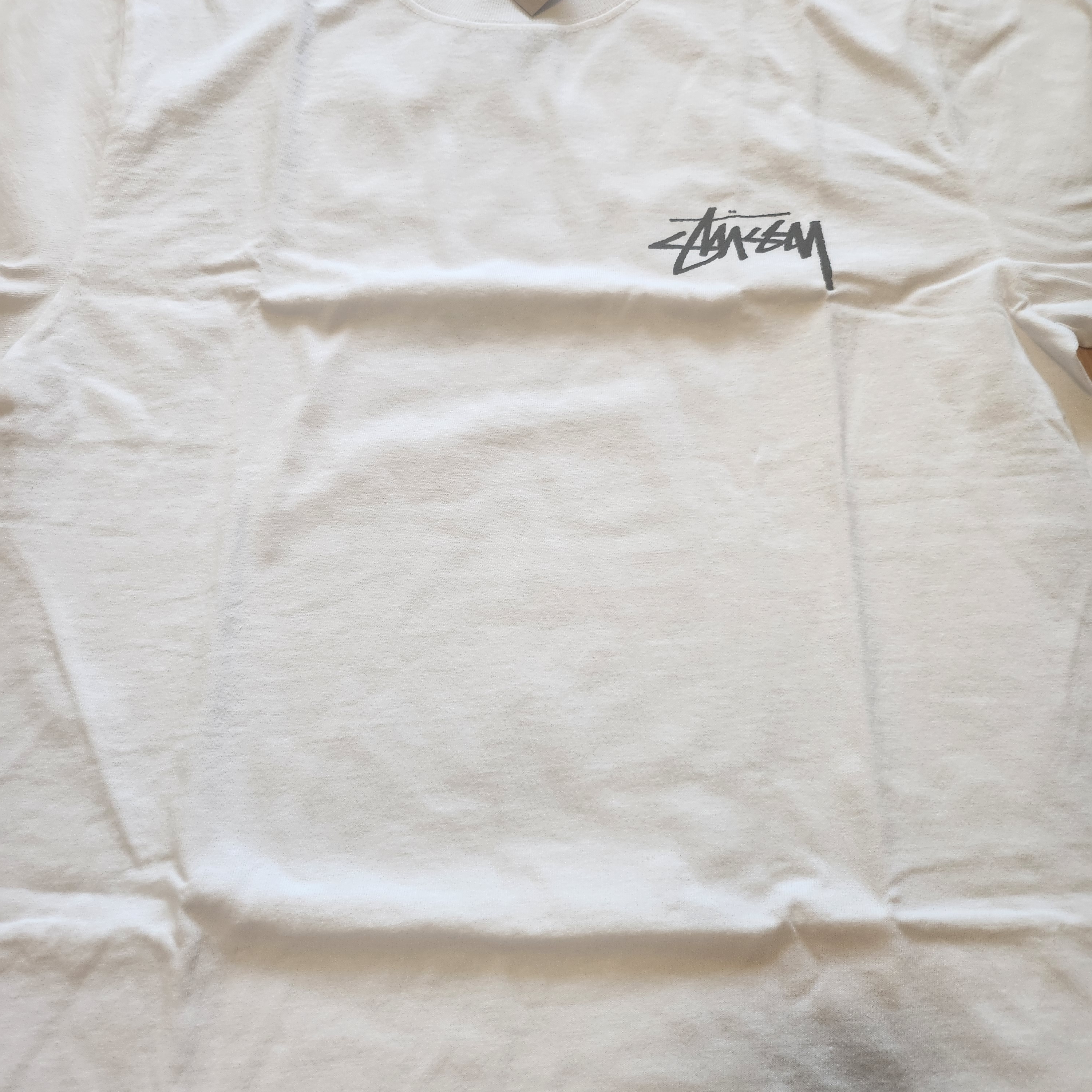 Stussy Withered Flower T-Shirt White 착용 스타일 - 2