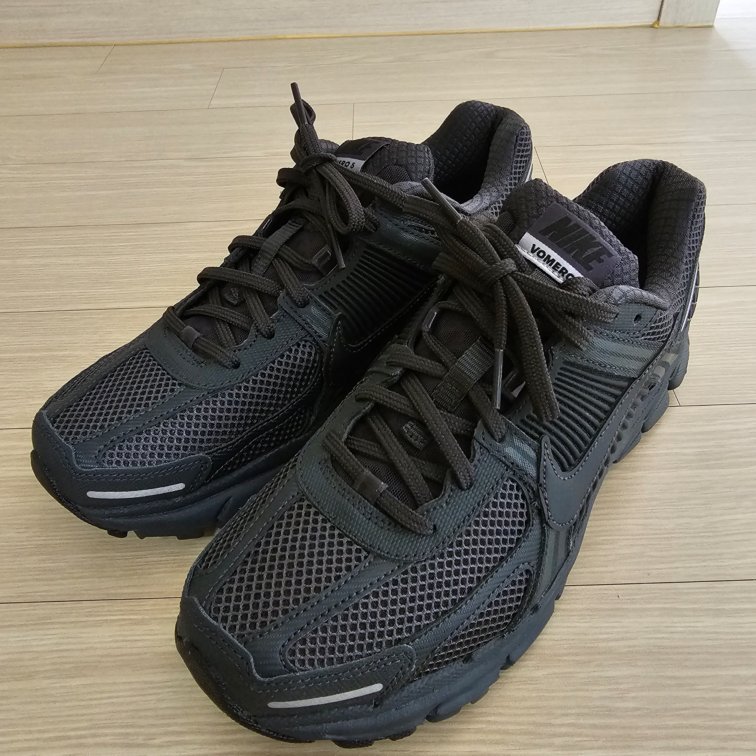 Nike Zoom Vomero 5 SP Anthracite 2023 착용 스타일