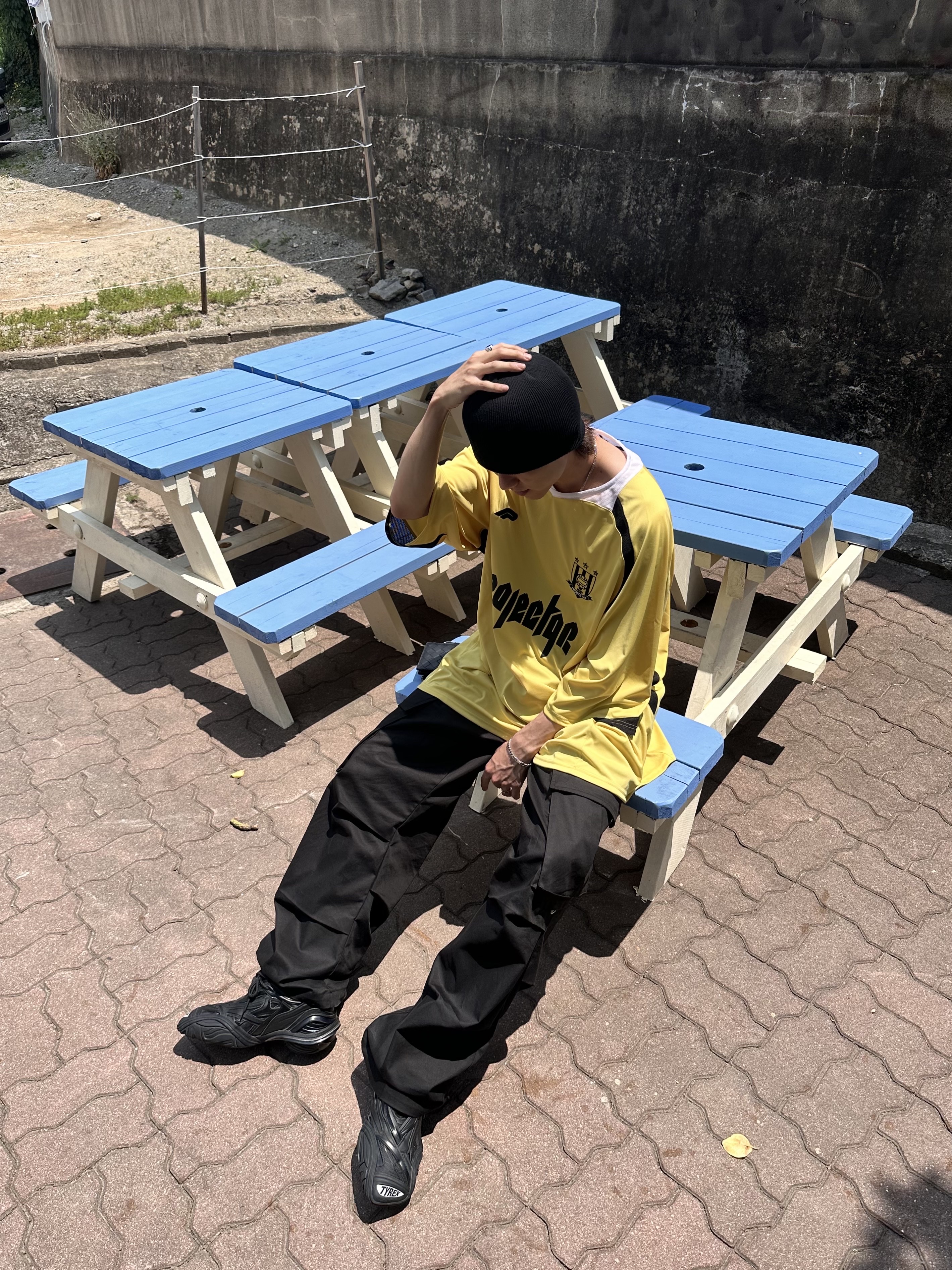 Project G/R Oversized Football Jersey Yellow, Balenciaga Tyrex Sneakers Black 착용 스타일 - 1
