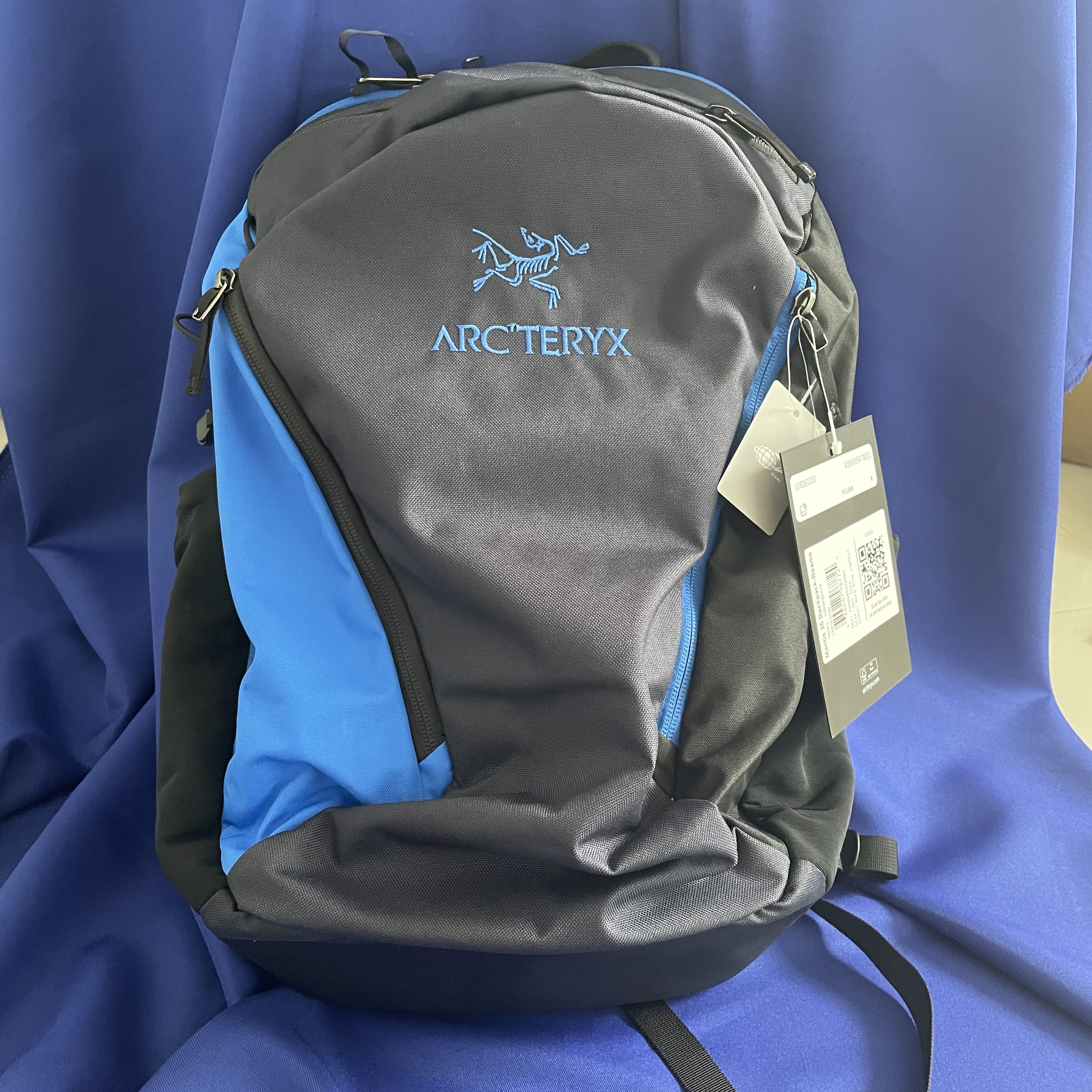 Arc'teryx x Beams Mantis 26 Backpack Boro Blue 착용 스타일 - 1