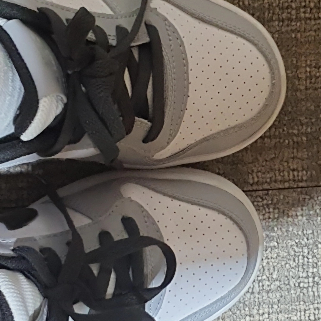 (GS) Nike Court Borough Low White Black Wolf Grey 착용 스타일