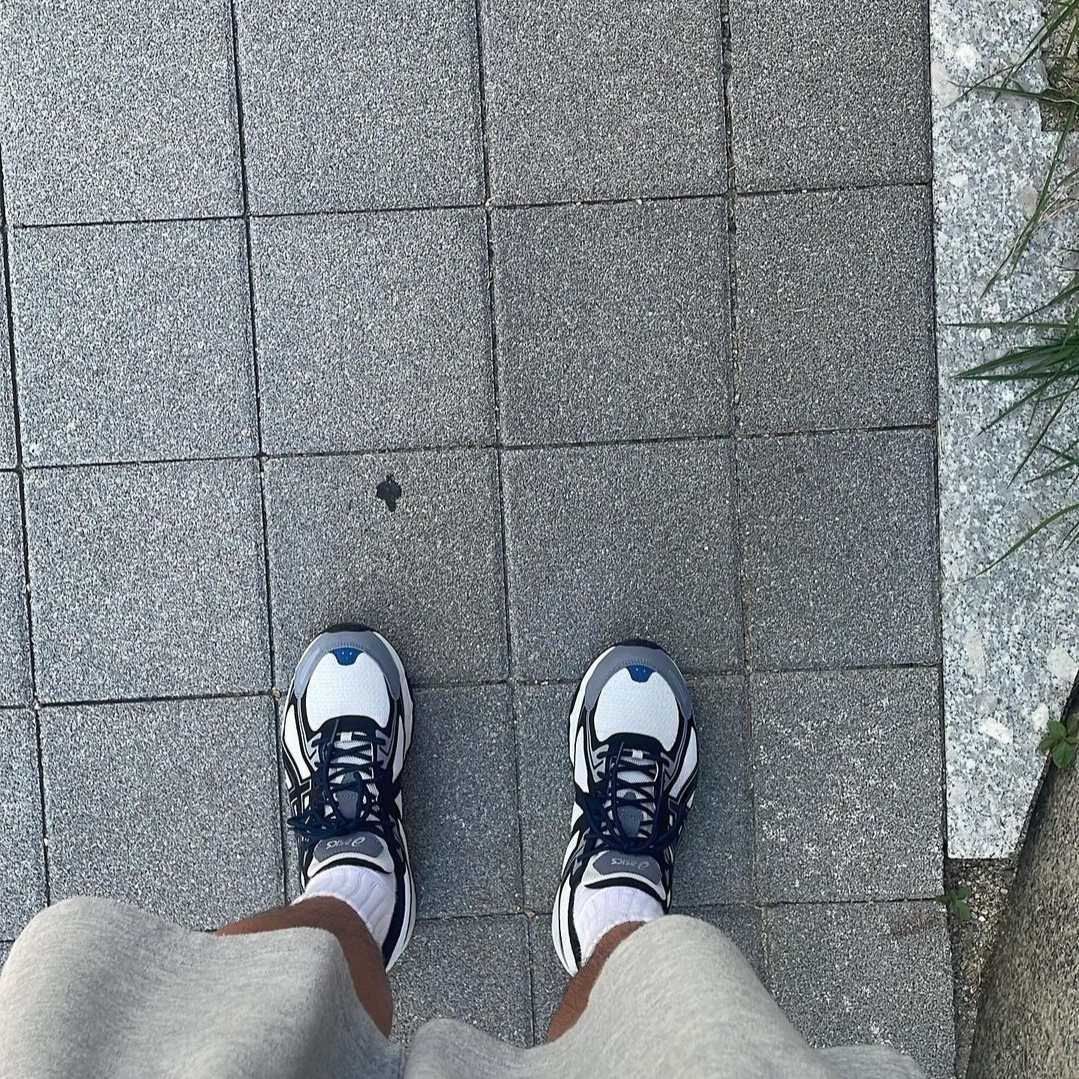 Asics Gel-Venture 6 SPS Glacier Grey 착용 스타일 - 1