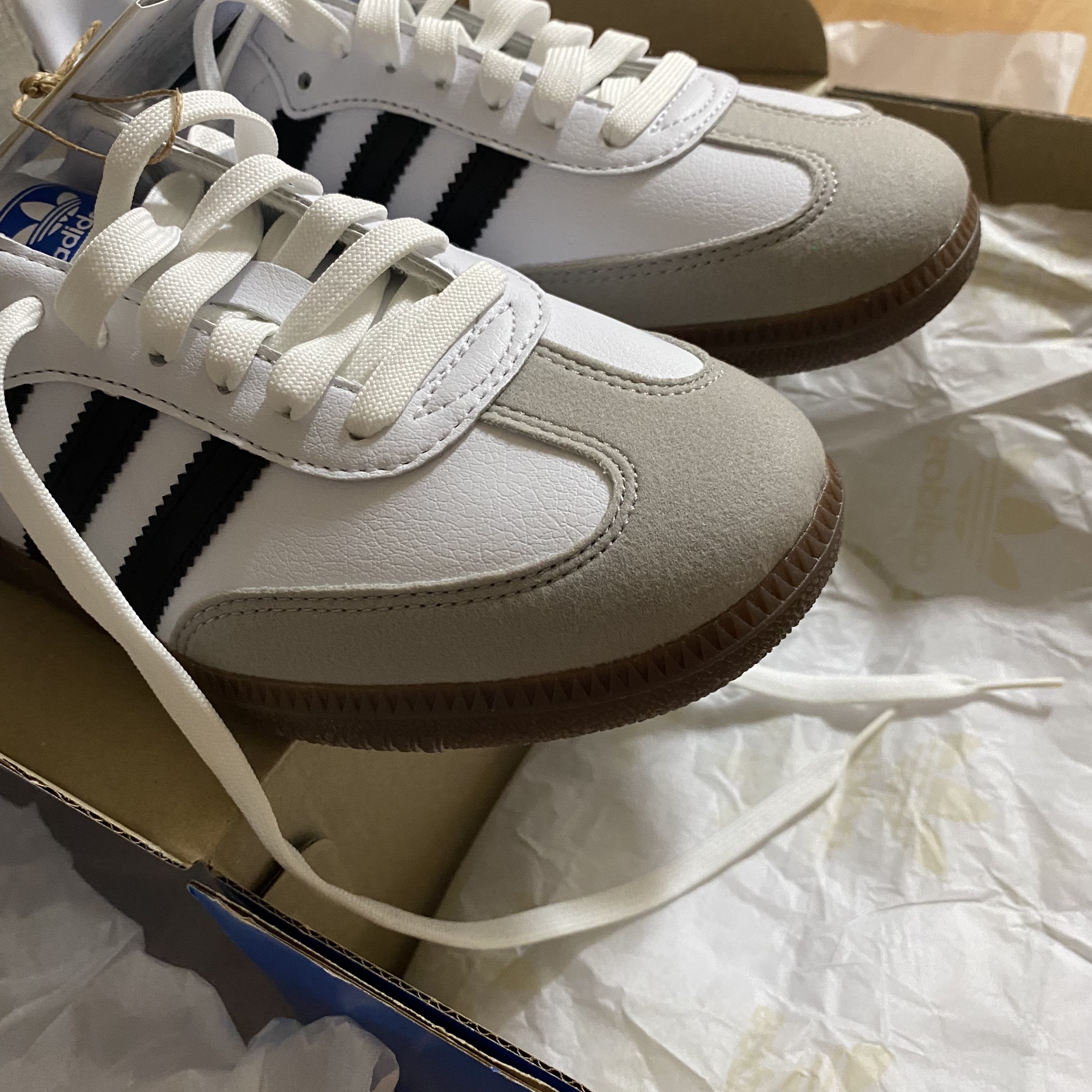 Adidas Samba Vegan White Black 착용 스타일