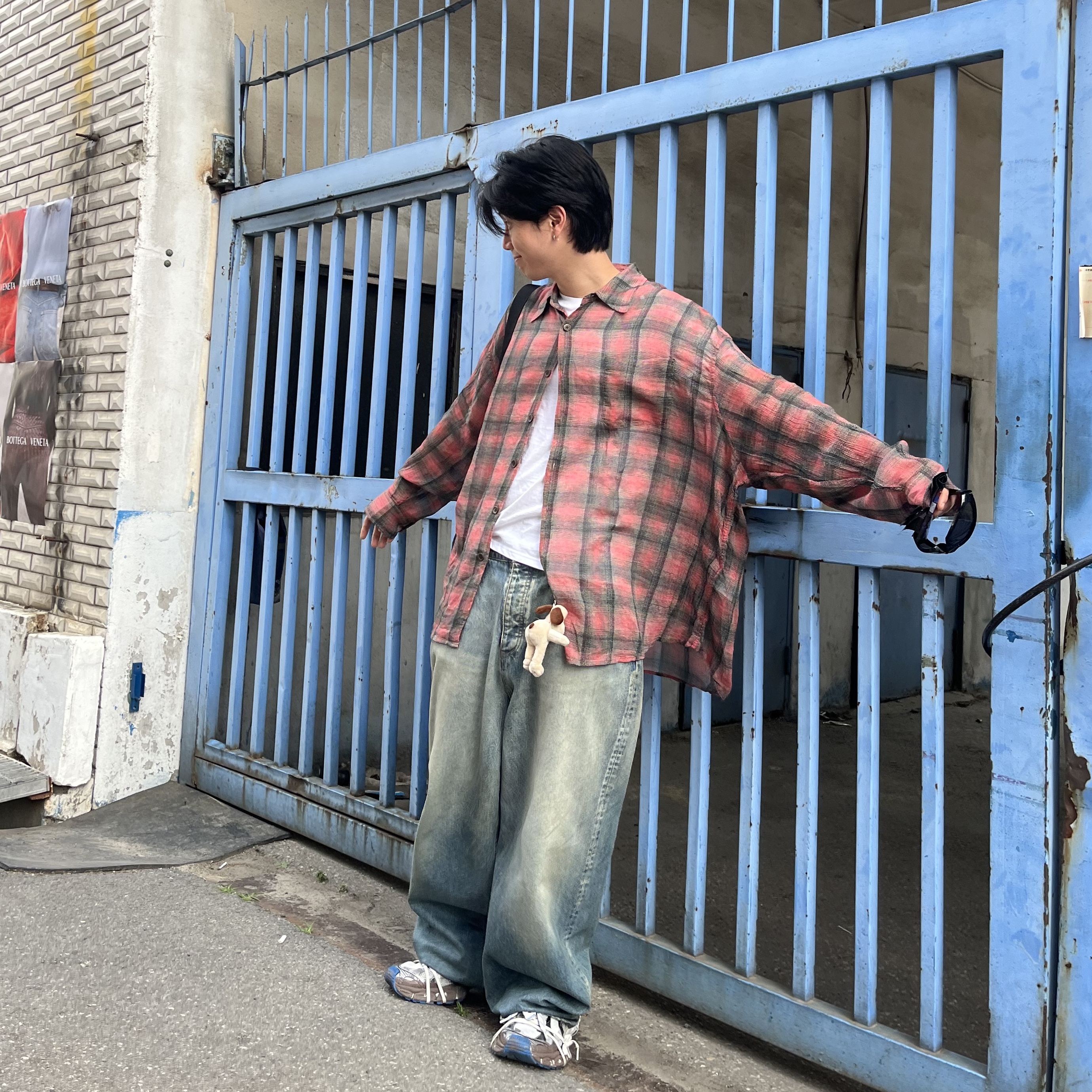 Our Legacy Borrowed Shirt Big Lumbercheck Print, Balenciaga 3XL Sneakers Worn Out Grey White Blue 착용 스타일