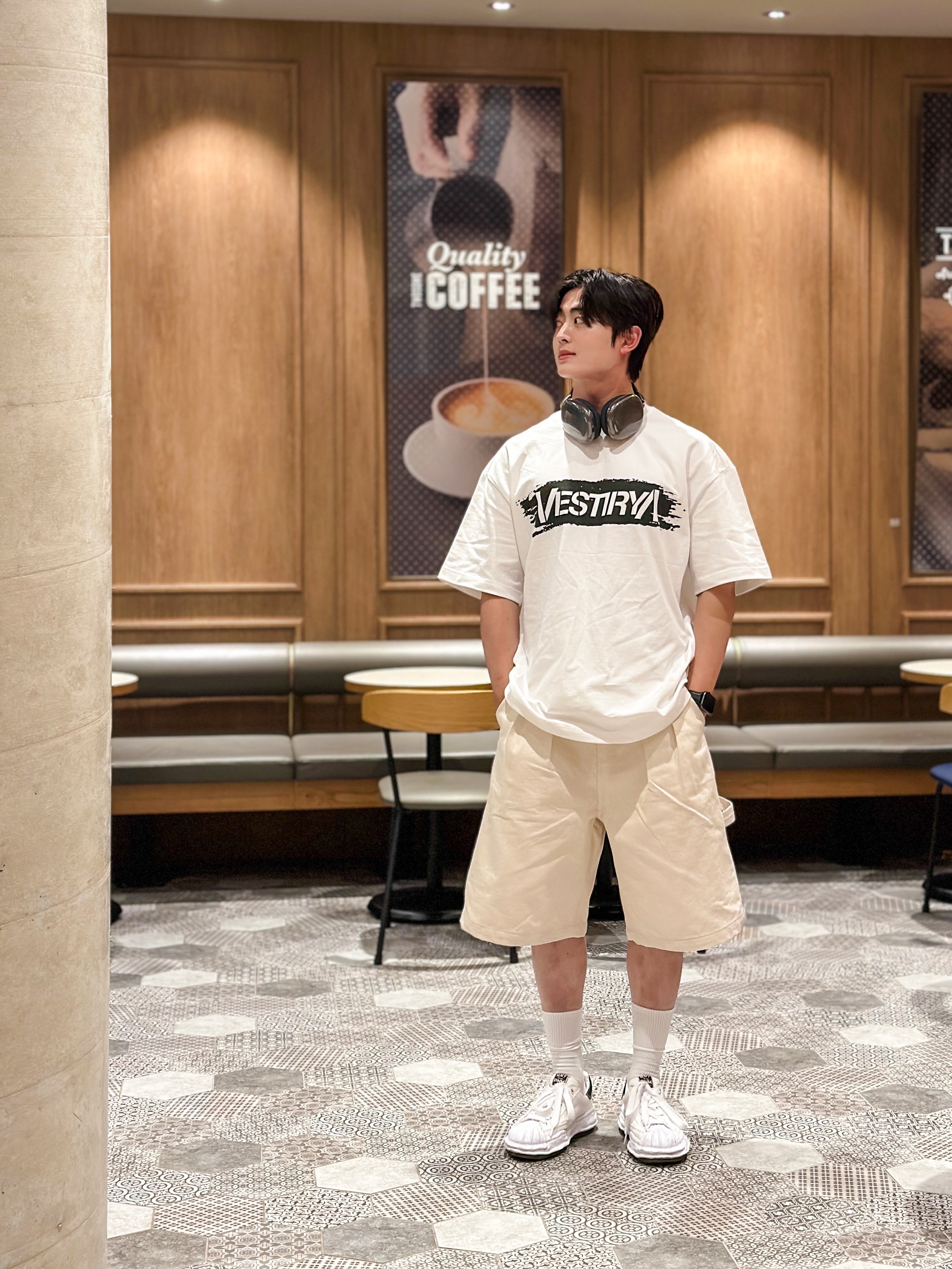 Maison Mihara Yasuhiro x Phenomenon Blakey OG Sole Canvas Low-top Sneakers White, Apple AirPods Max Lightning Space Gray (Korean Ver.) 착용 스타일 - 1