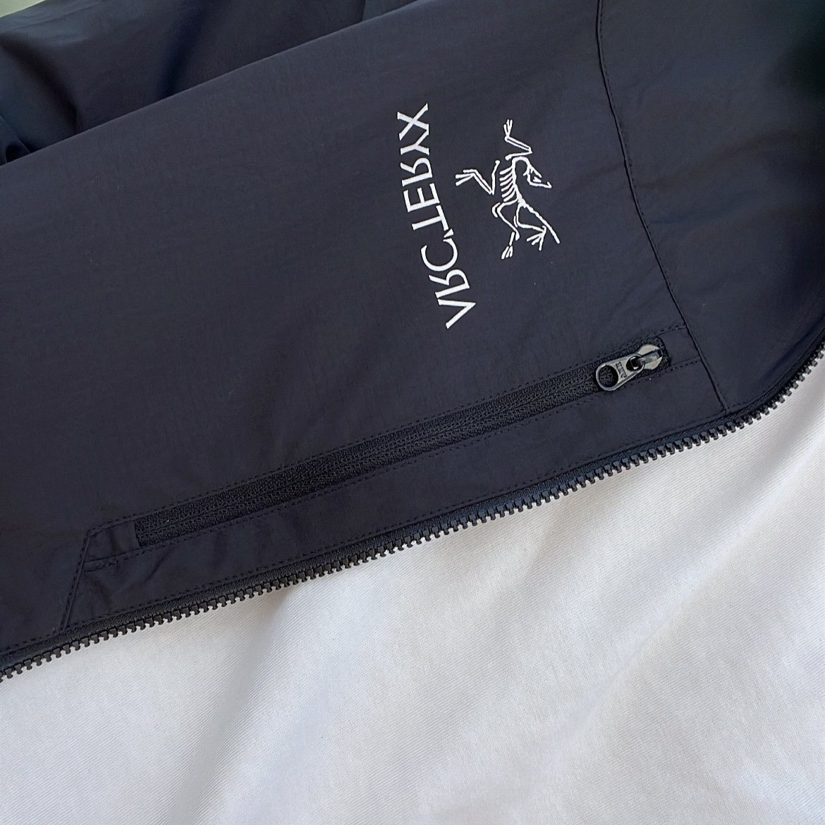 Arc'teryx Squamish Hoody Black 착용 스타일