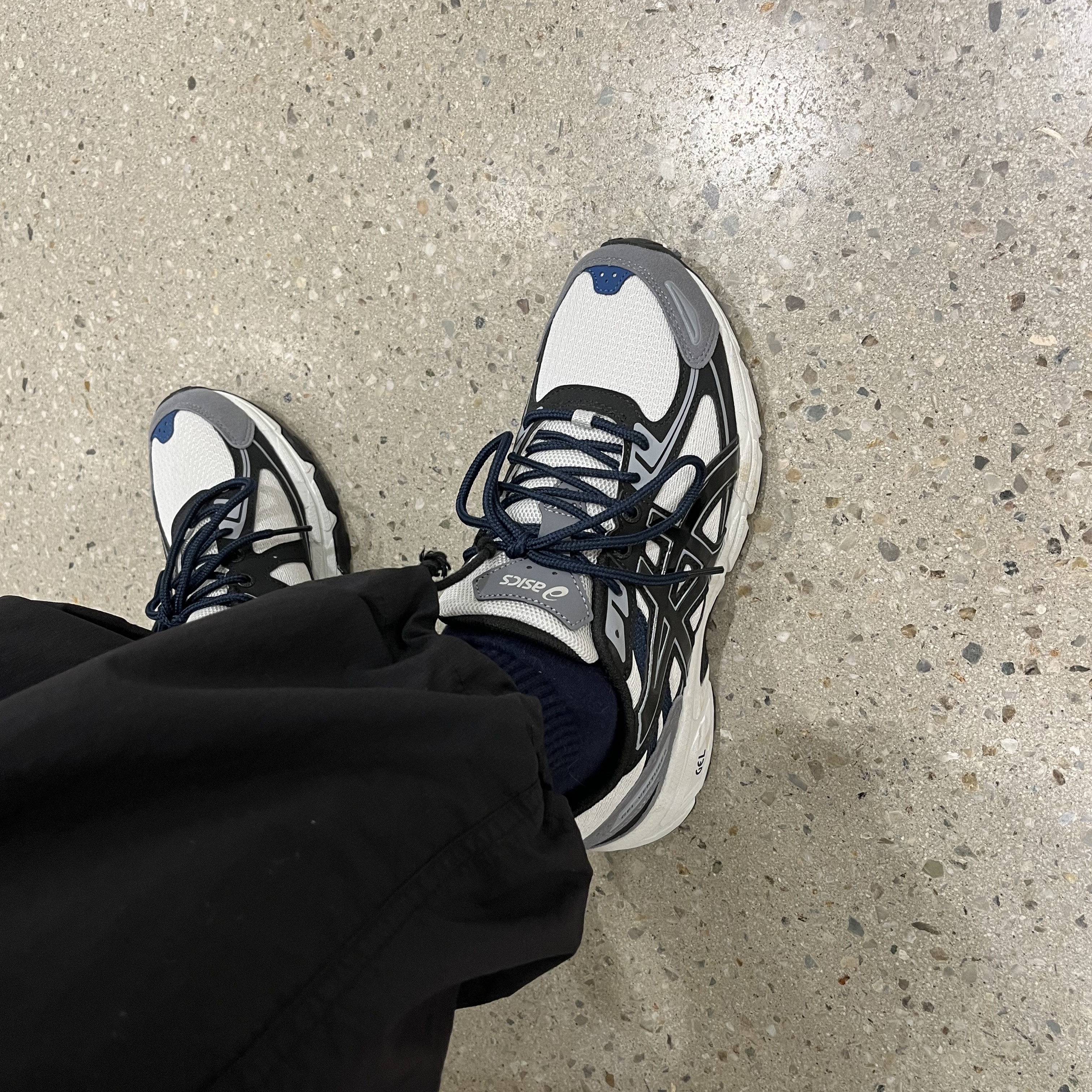 Asics Gel-Venture 6 SPS Glacier Grey 착용 스타일
