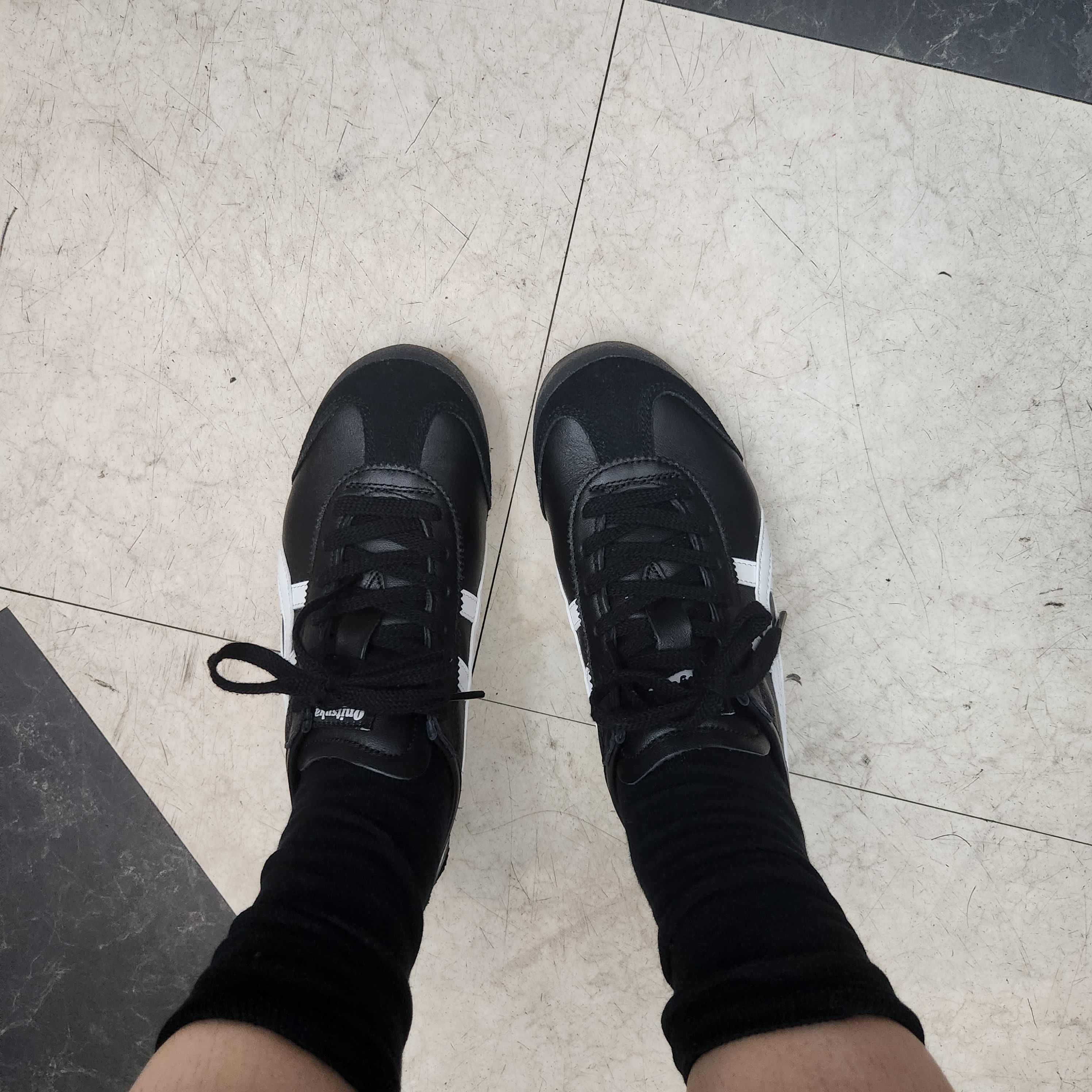 Onitsuka Tiger Mexico 66 Black White 착용 스타일