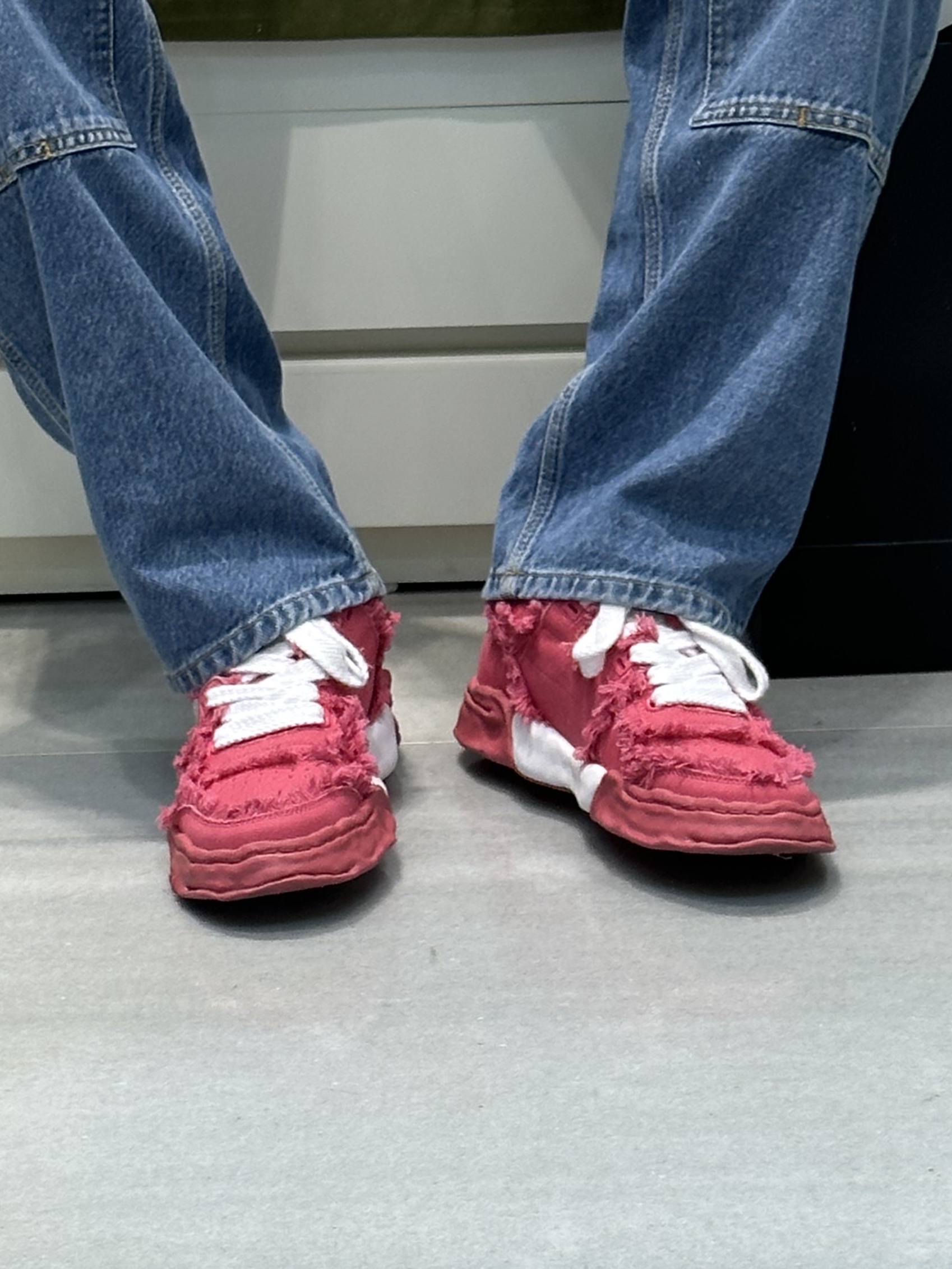 Maison Mihara Yasuhiro Parker OG Sole OH Canvas Low-top Sneakers Pink 착용 스타일 - 3