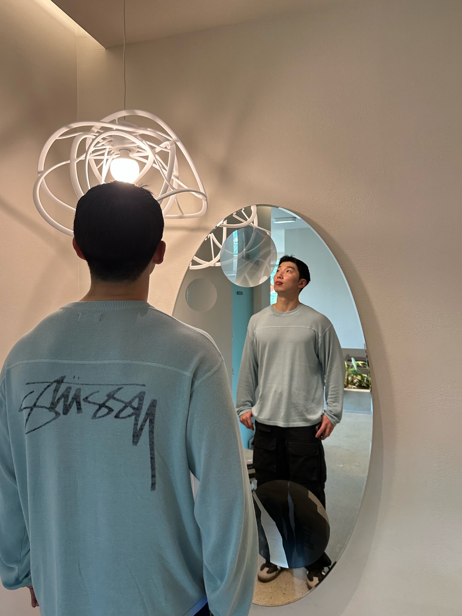 Stussy Football Sweater Light Blue, Adidas Samba Vegan Black White 착용 스타일 - 1